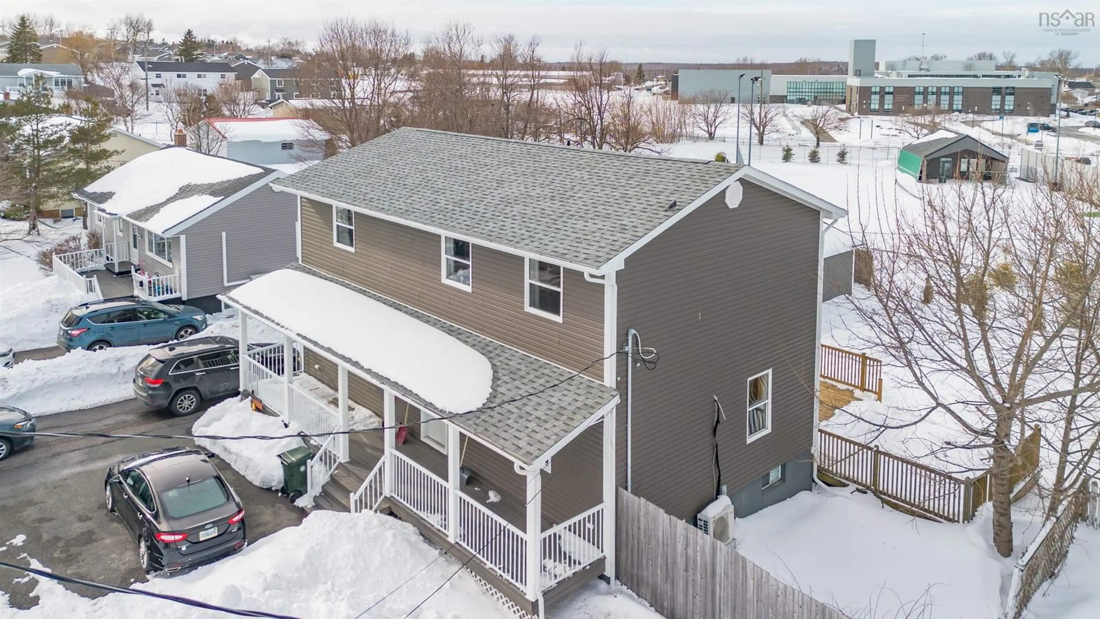 A pic from outside/outdoor area/front of a property/back of a property/a pic from drone, unknown for 661 Willow St, New Waterford Nova Scotia B1H 3W3