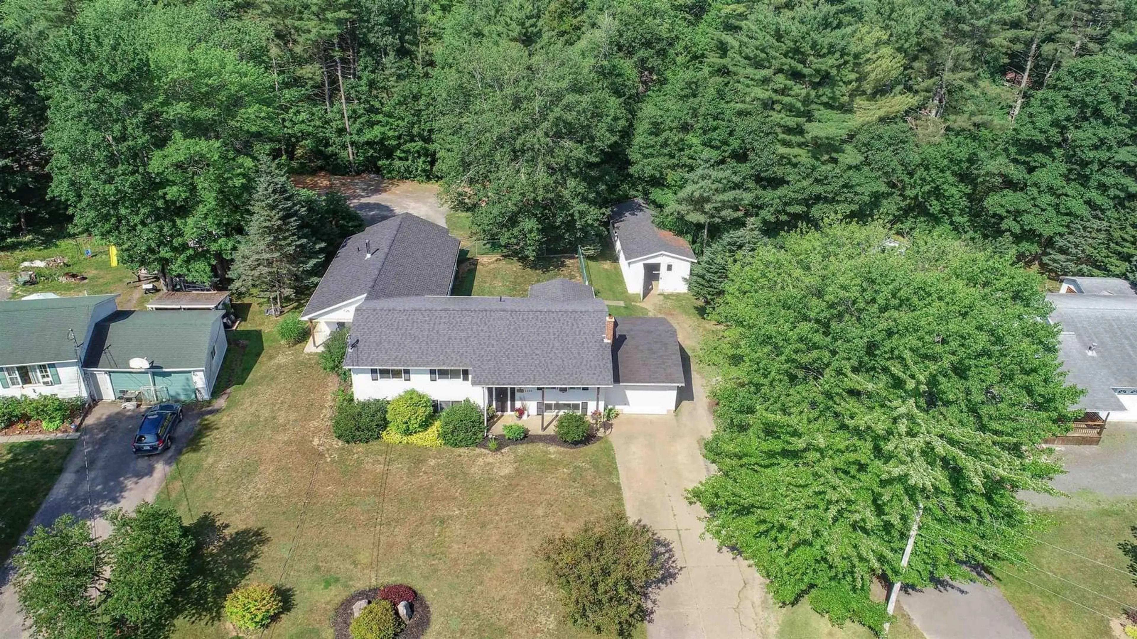A pic from outside/outdoor area/front of a property/back of a property/a pic from drone, street for 1353 Pinecrest Drive, Coldbrook Nova Scotia B0P 1J0
