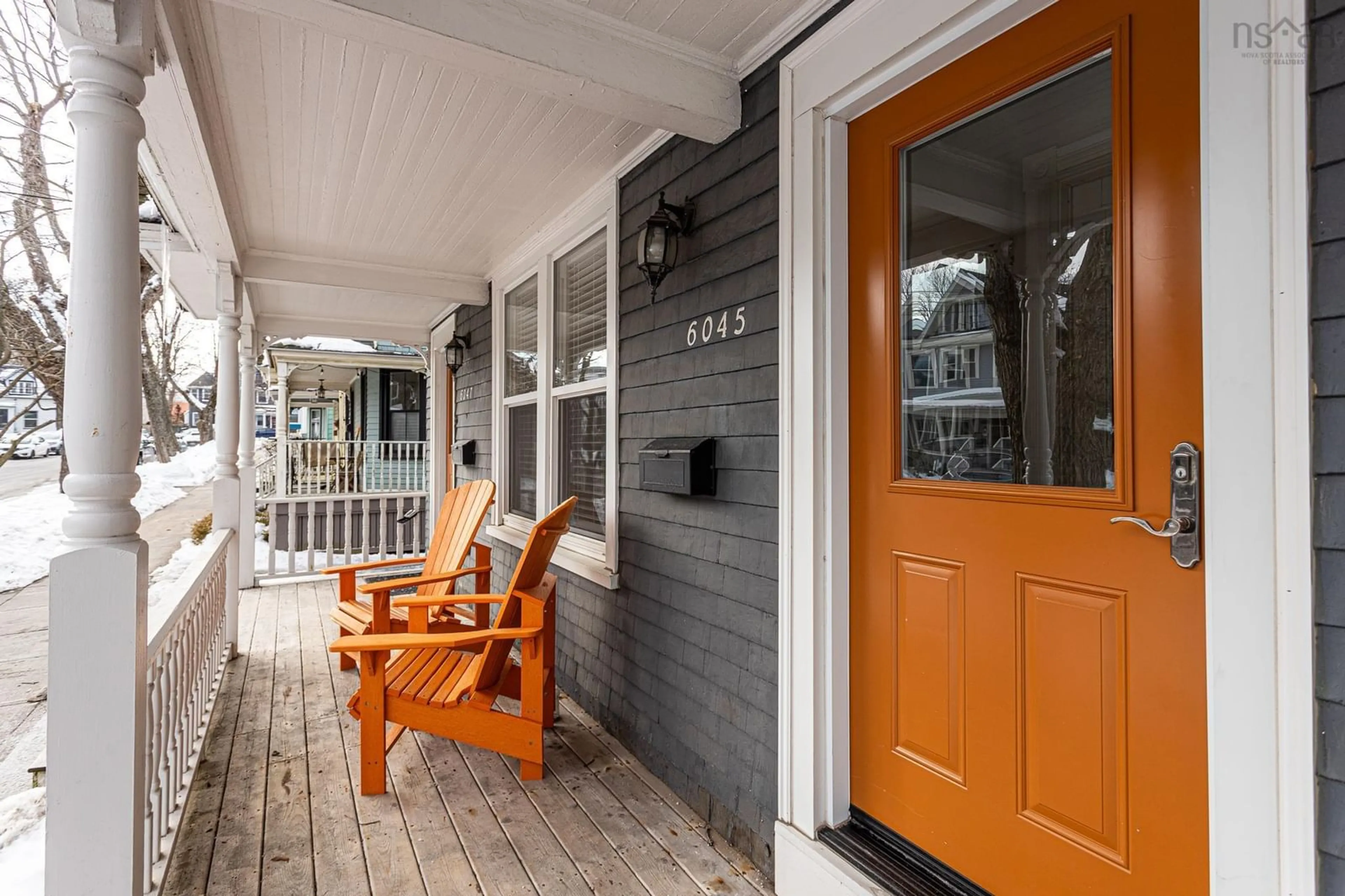 Indoor entryway for 6045/6047 Williams St, Halifax Nova Scotia B3K 1G1