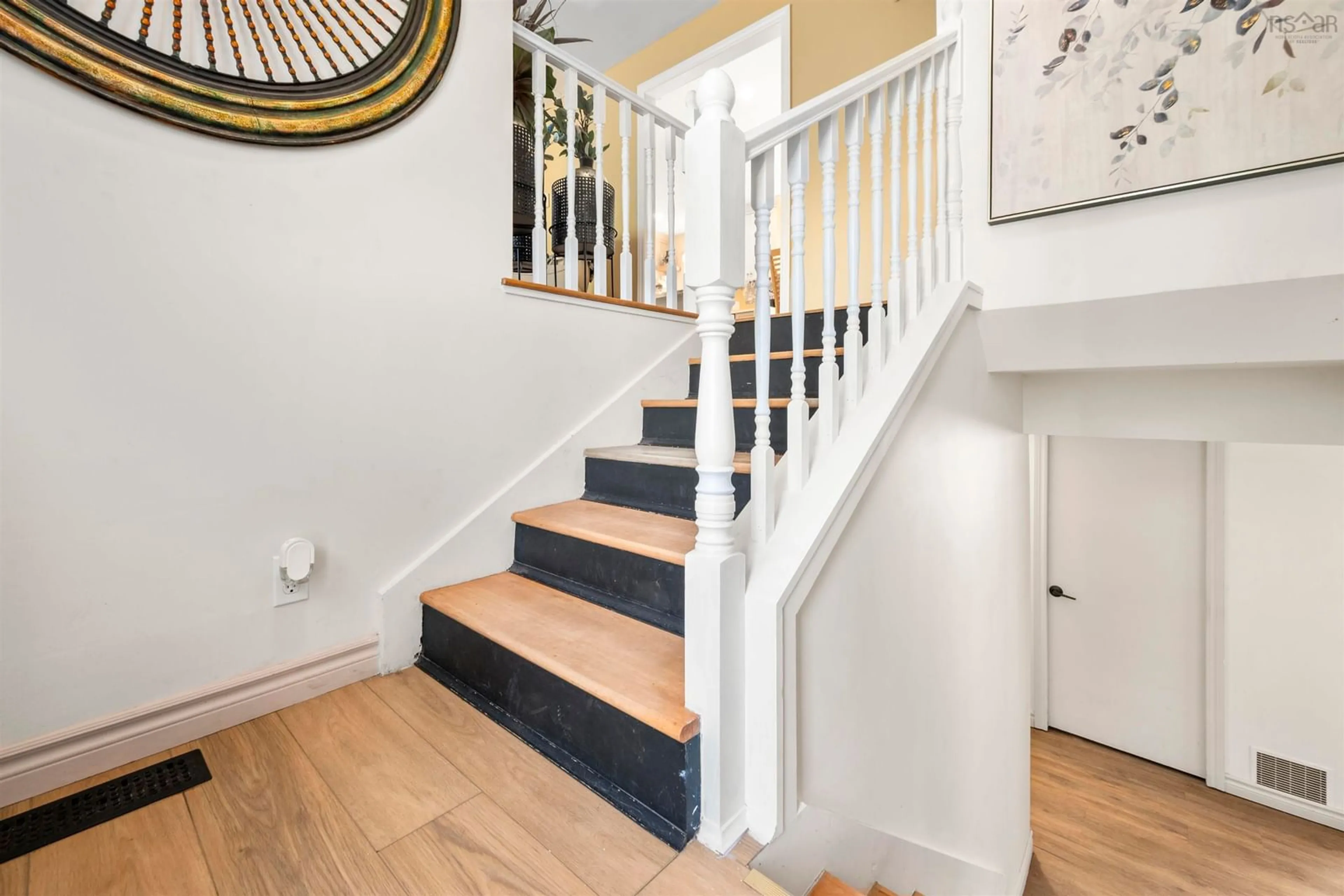 Stairs for 1115 Tufts Ave, Greenwood Nova Scotia B0S 1R0