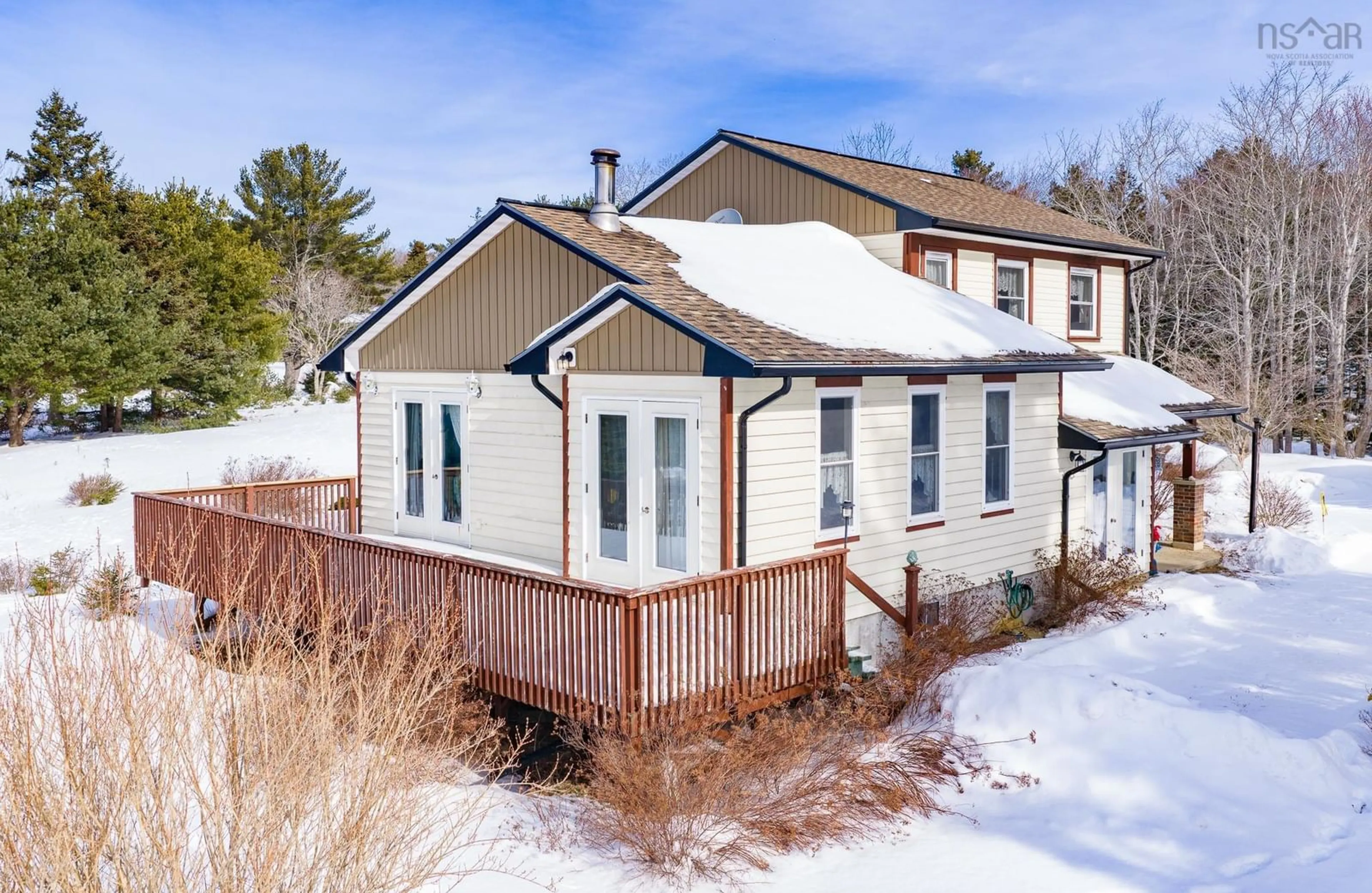 A pic from outside/outdoor area/front of a property/back of a property/a pic from drone, street for 196 Hartz Point Rd, Shelburne Nova Scotia B0T 1W0