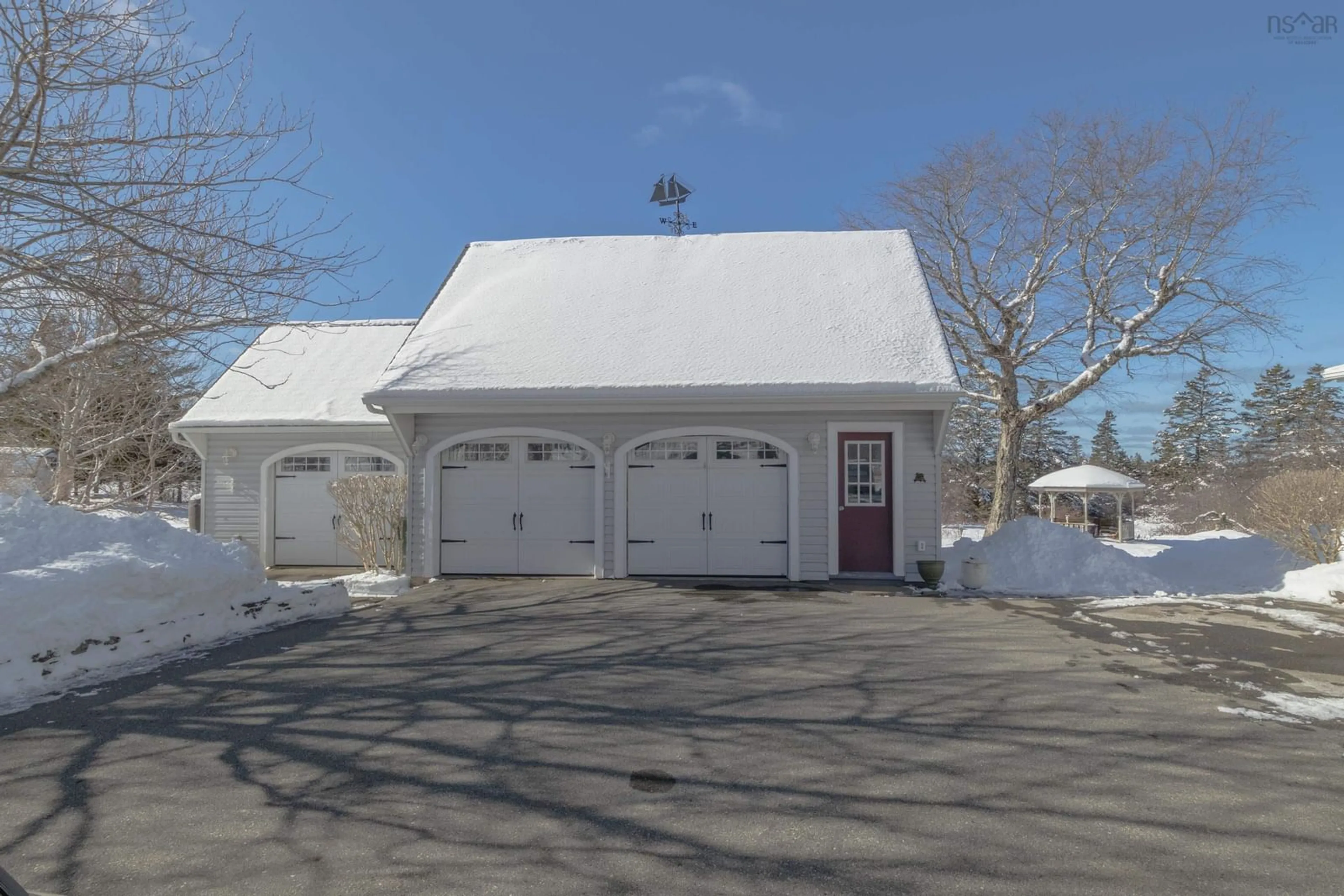 Indoor garage for 1387 Highway 1, Wellington Nova Scotia B5A 4B1