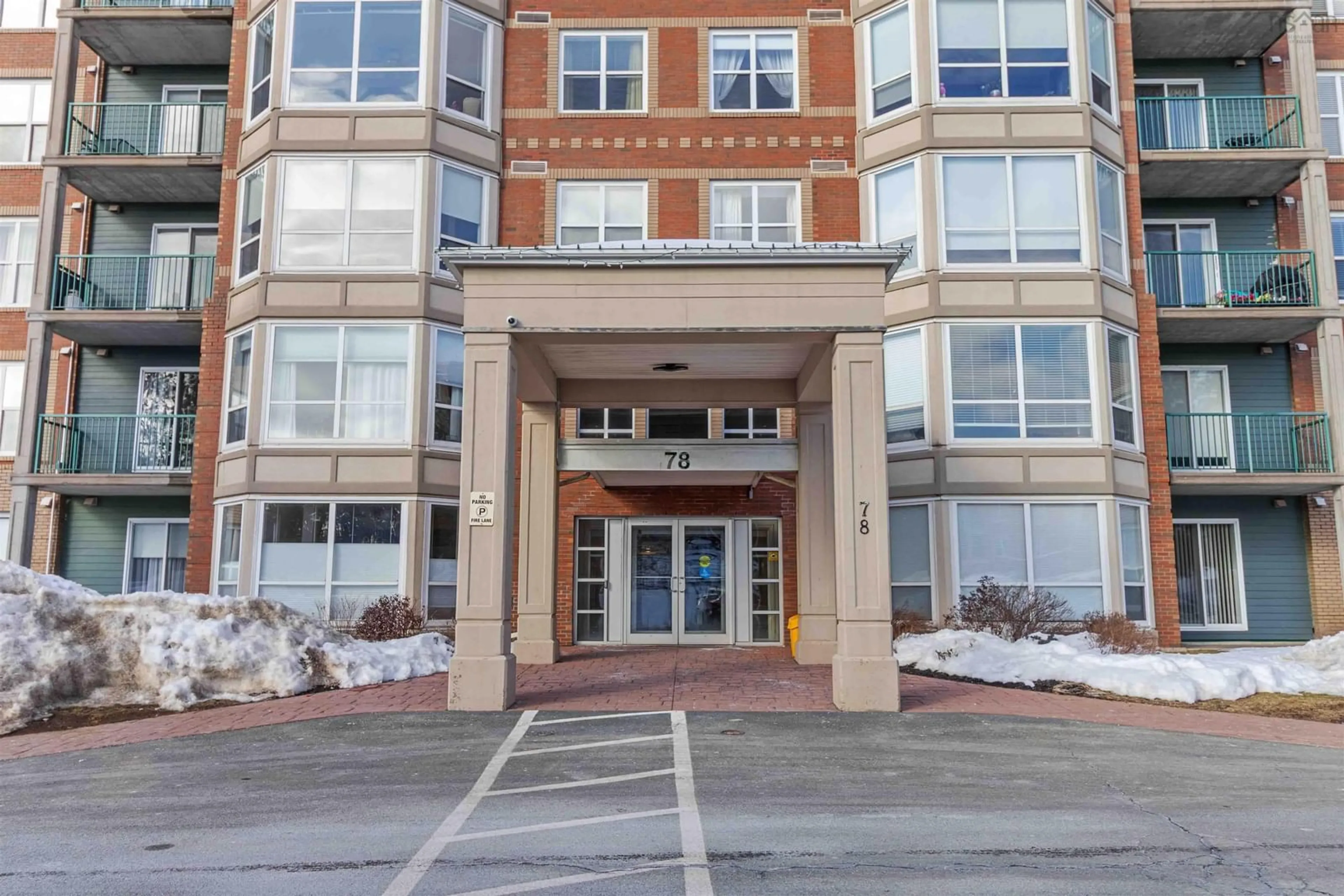 Indoor foyer for 78 Regency Park Dr #206, Halifax Nova Scotia B3S 1T2