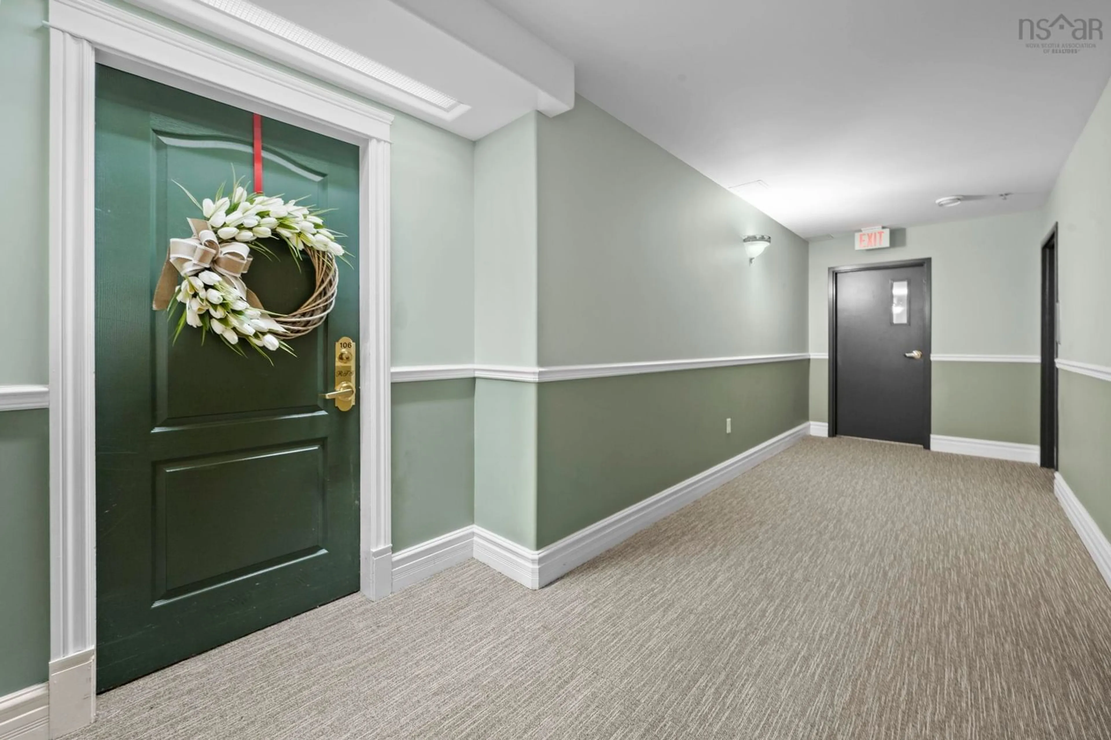 Indoor foyer for 78 Regency Park Dr #106, Clayton Park Nova Scotia B3S 1T2