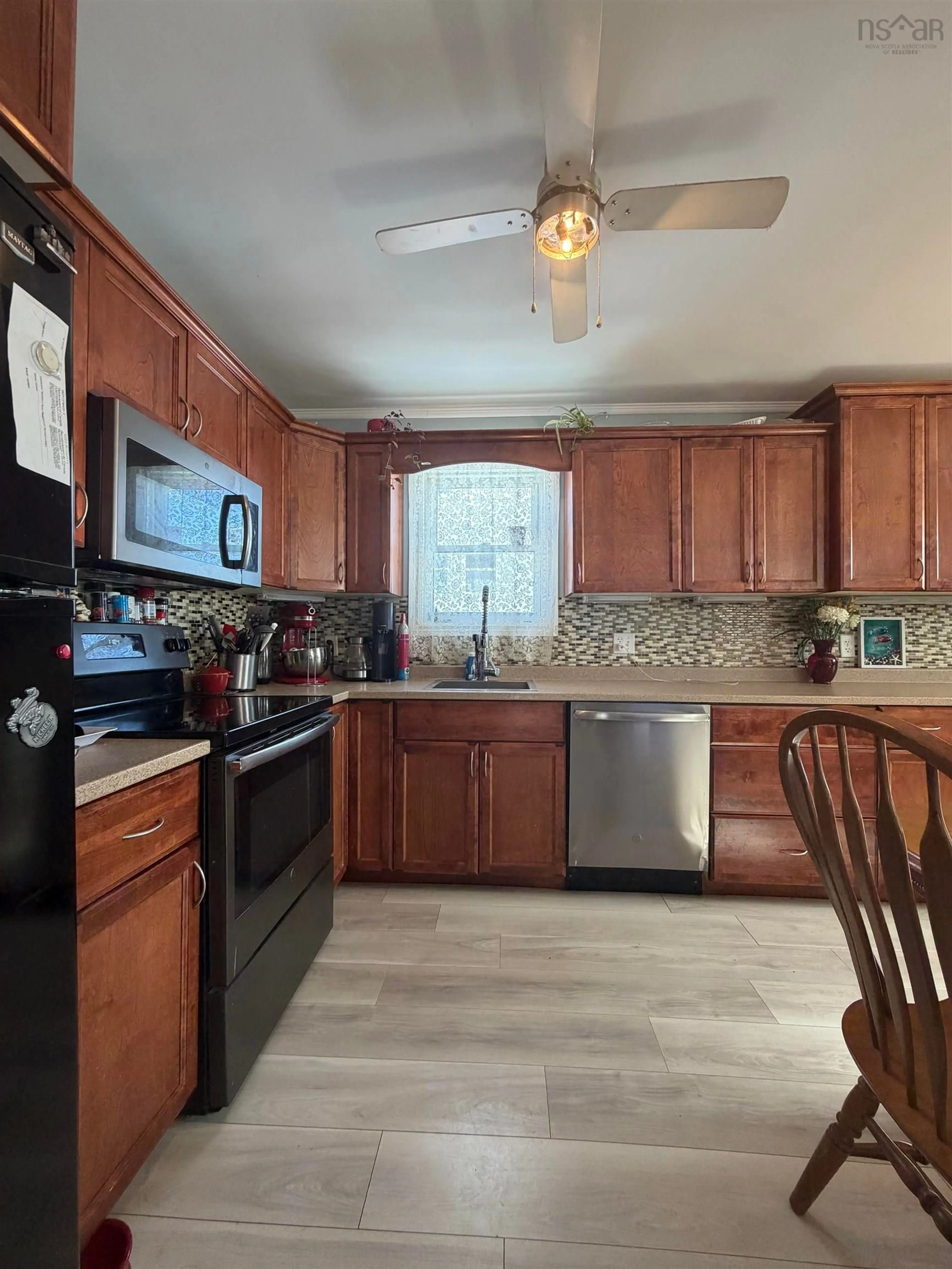 Standard kitchen, ceramic/tile floor for 499 Birch Street, New Glasgow Nova Scotia B2H 1Y2