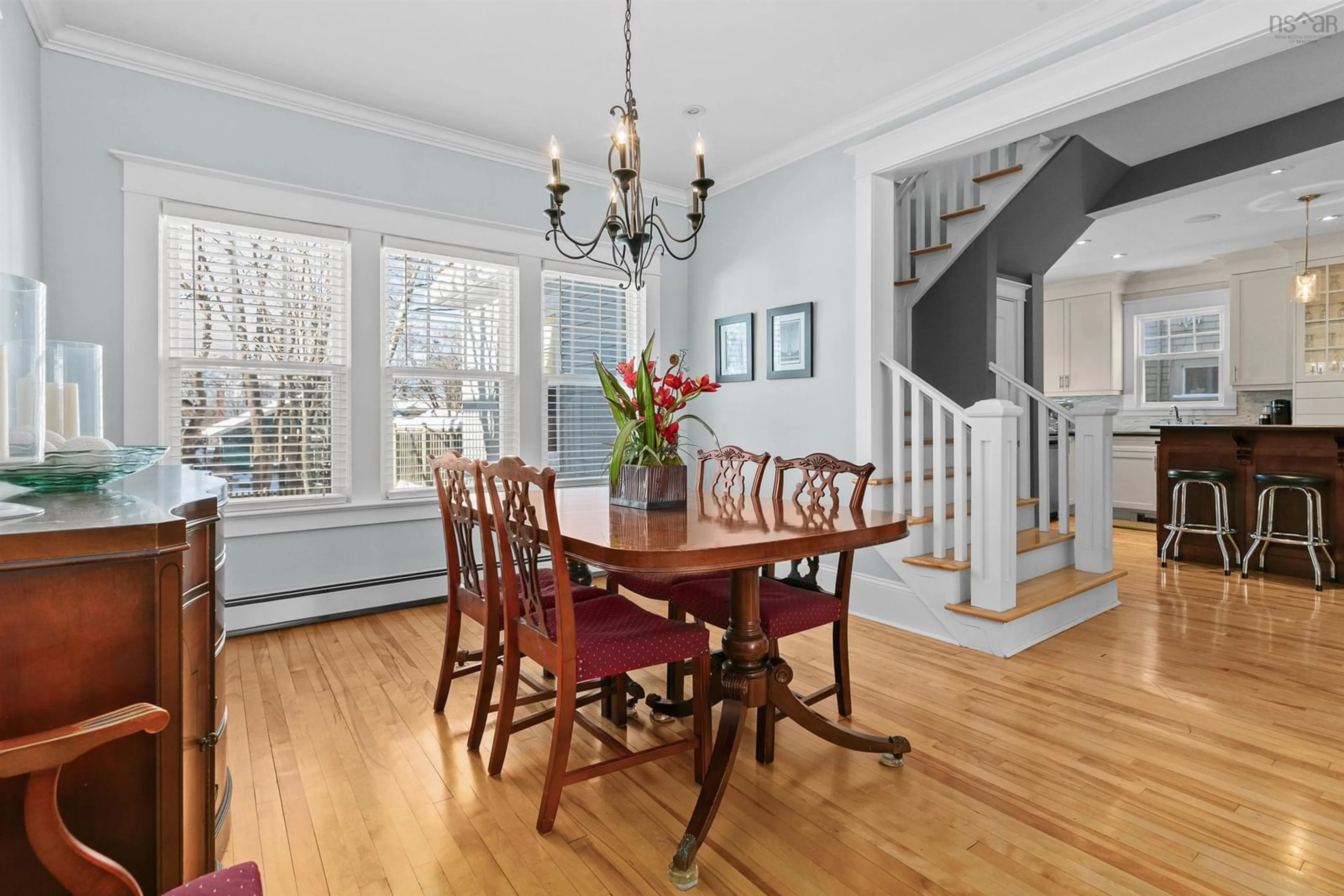 Dining room, wood/laminate floor for 1588 Chestnut St, Halifax Nova Scotia B3H 3T2