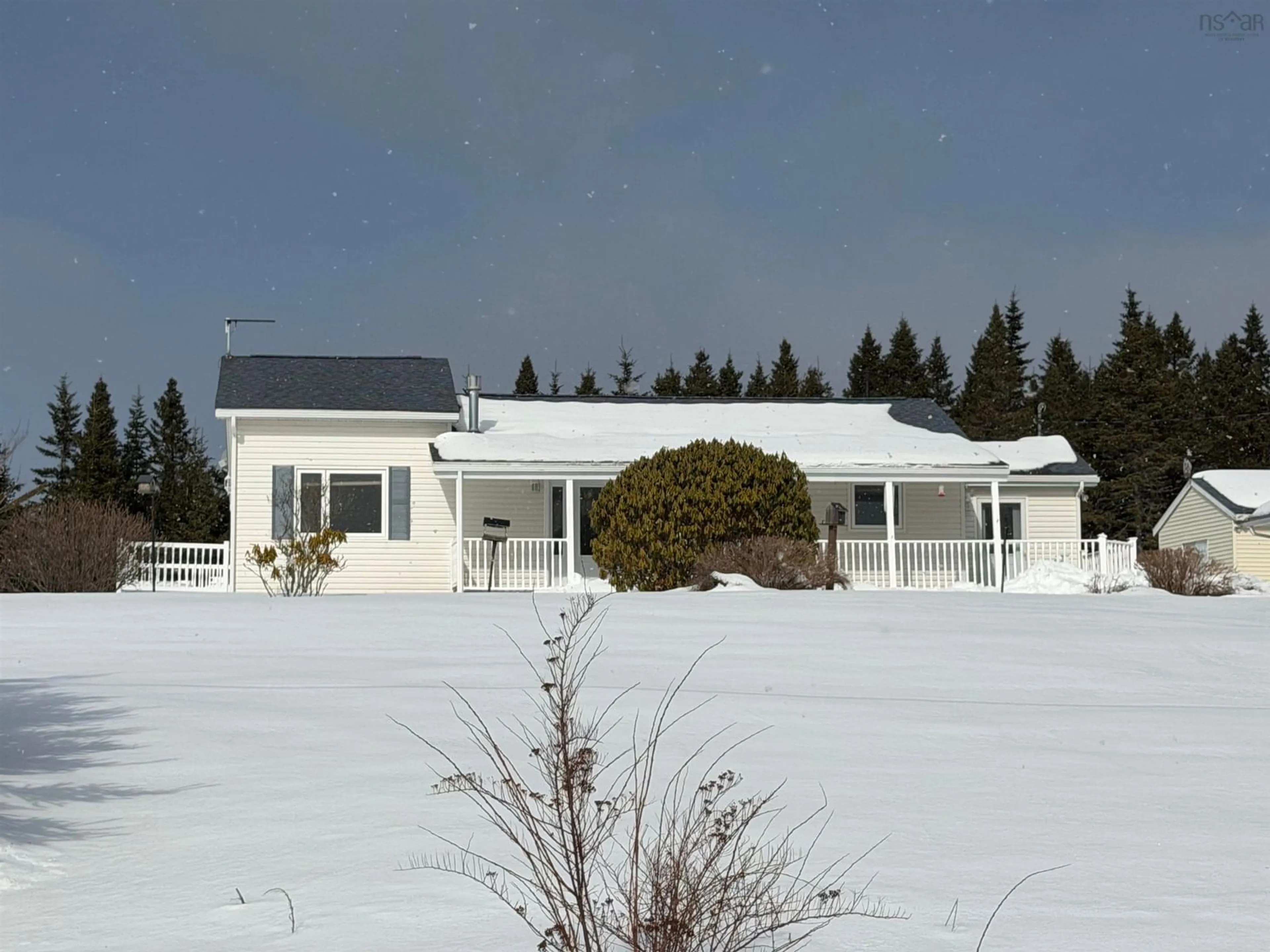 Home with vinyl exterior material, unknown for 24585 Highway 7, Beaver Harbour Nova Scotia B0J 2R0