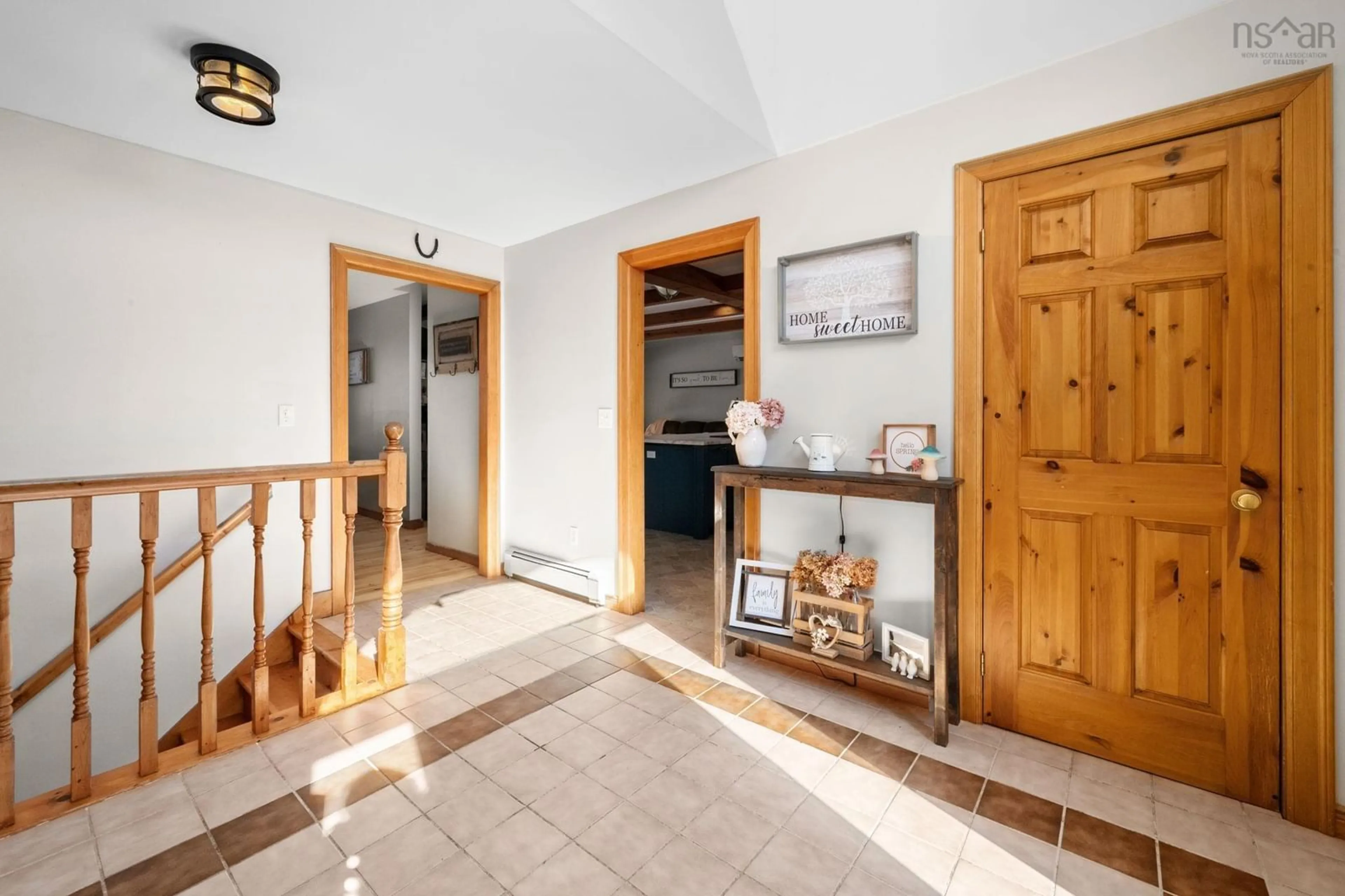 Indoor foyer for 104 Terra Nova Dr, Kentville Nova Scotia B4N 5G9