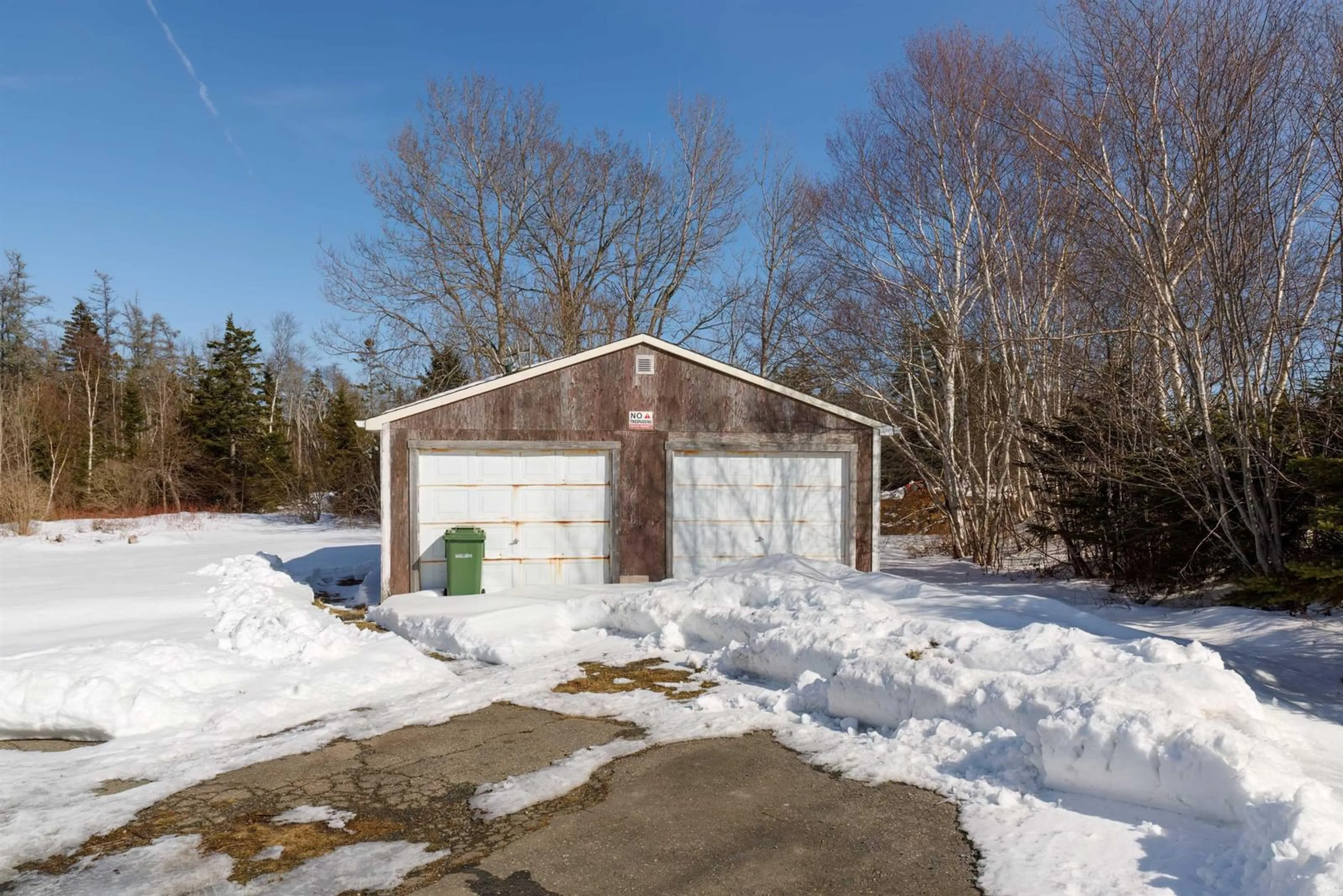 Indoor garage for 5 Feltzen South Rd, Bayport Nova Scotia B0J 2X0