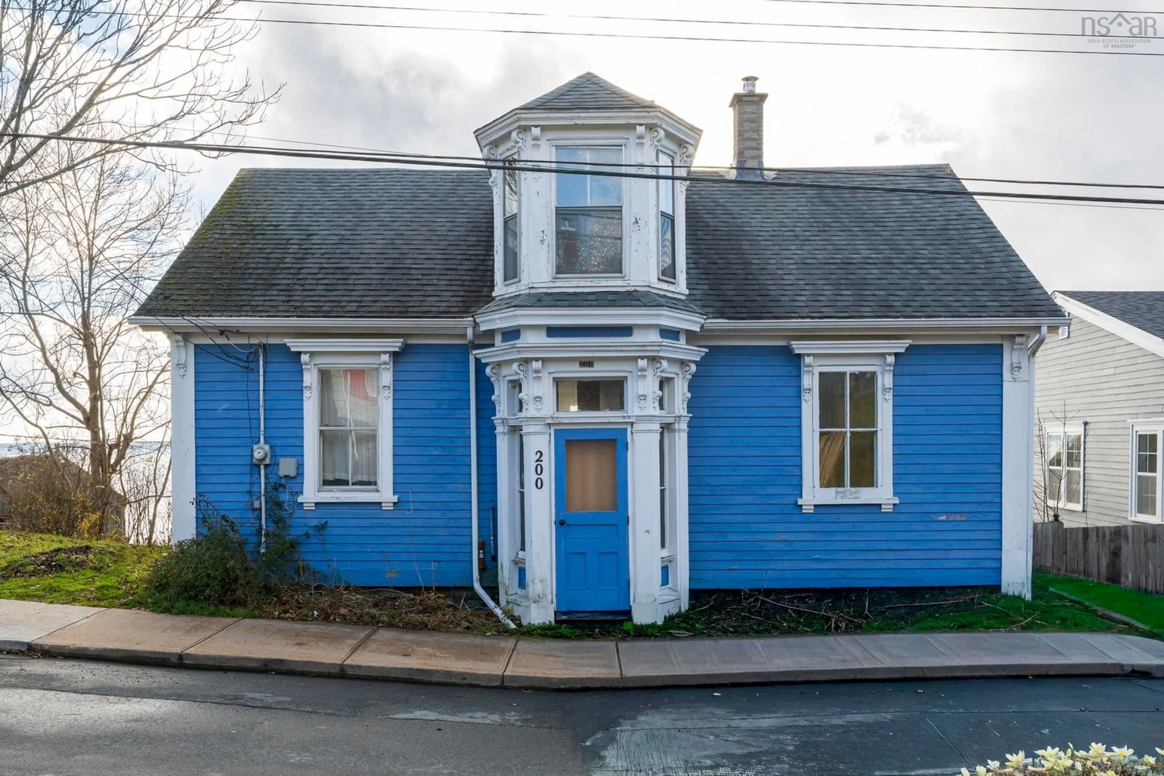 Home with vinyl exterior material, street for 200 Montague St, Lunenburg Nova Scotia B0J 2C0