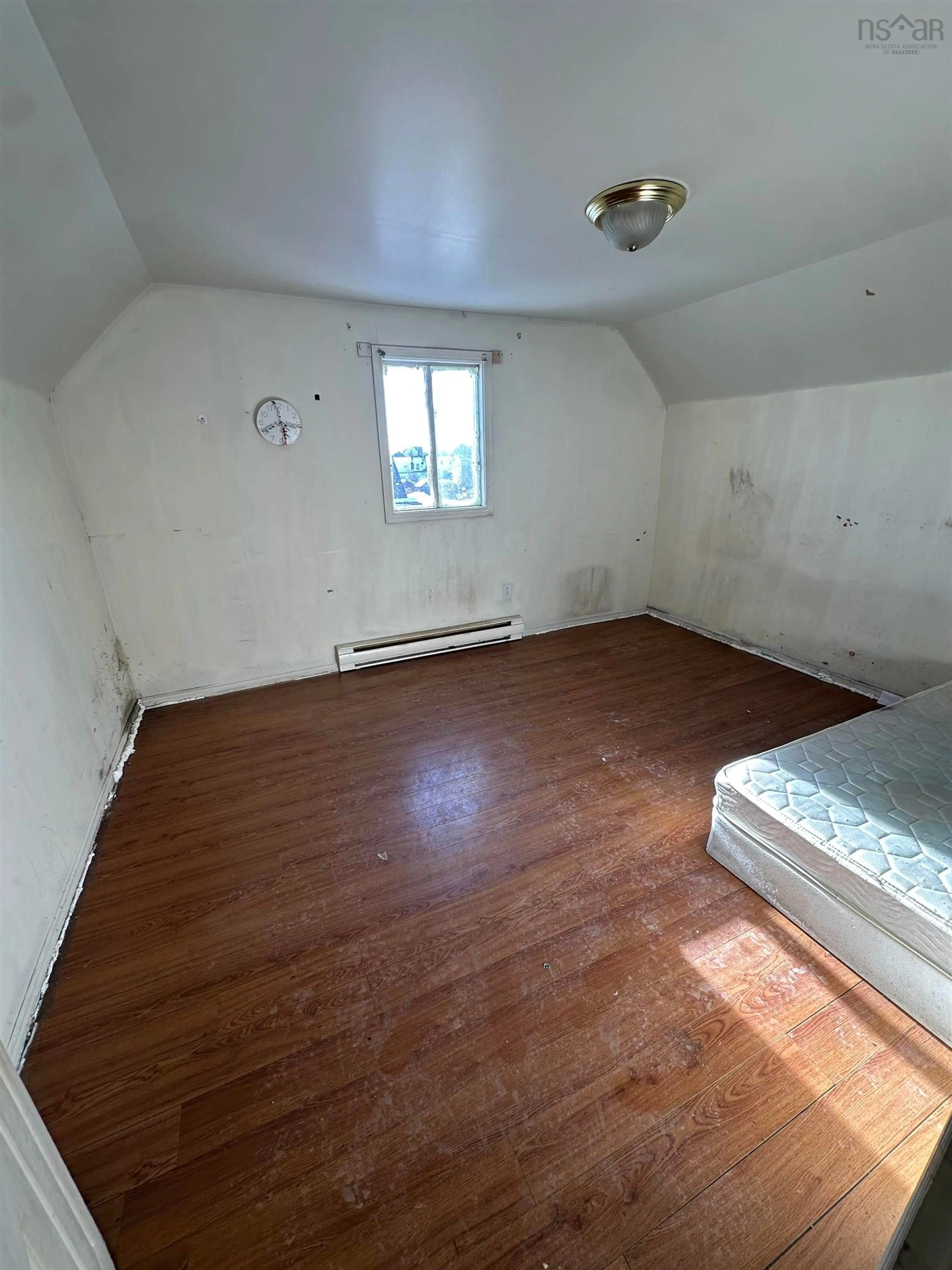 A pic of a room for 859 Victoria Rd, Whitney Pier Nova Scotia B1N 1J9