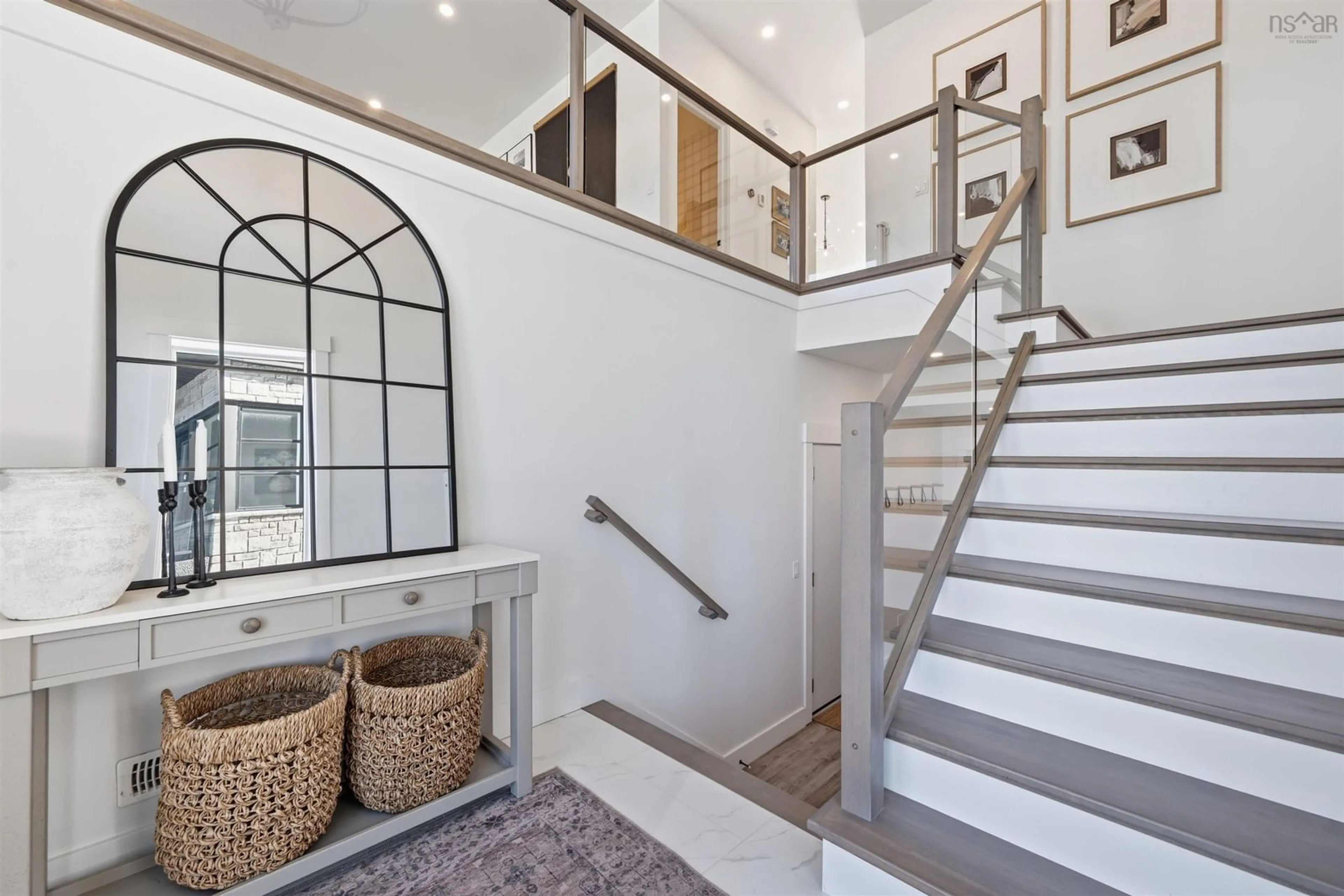 Indoor entryway for 77 Samaa Crt, West Bedford Nova Scotia B3M 2C8