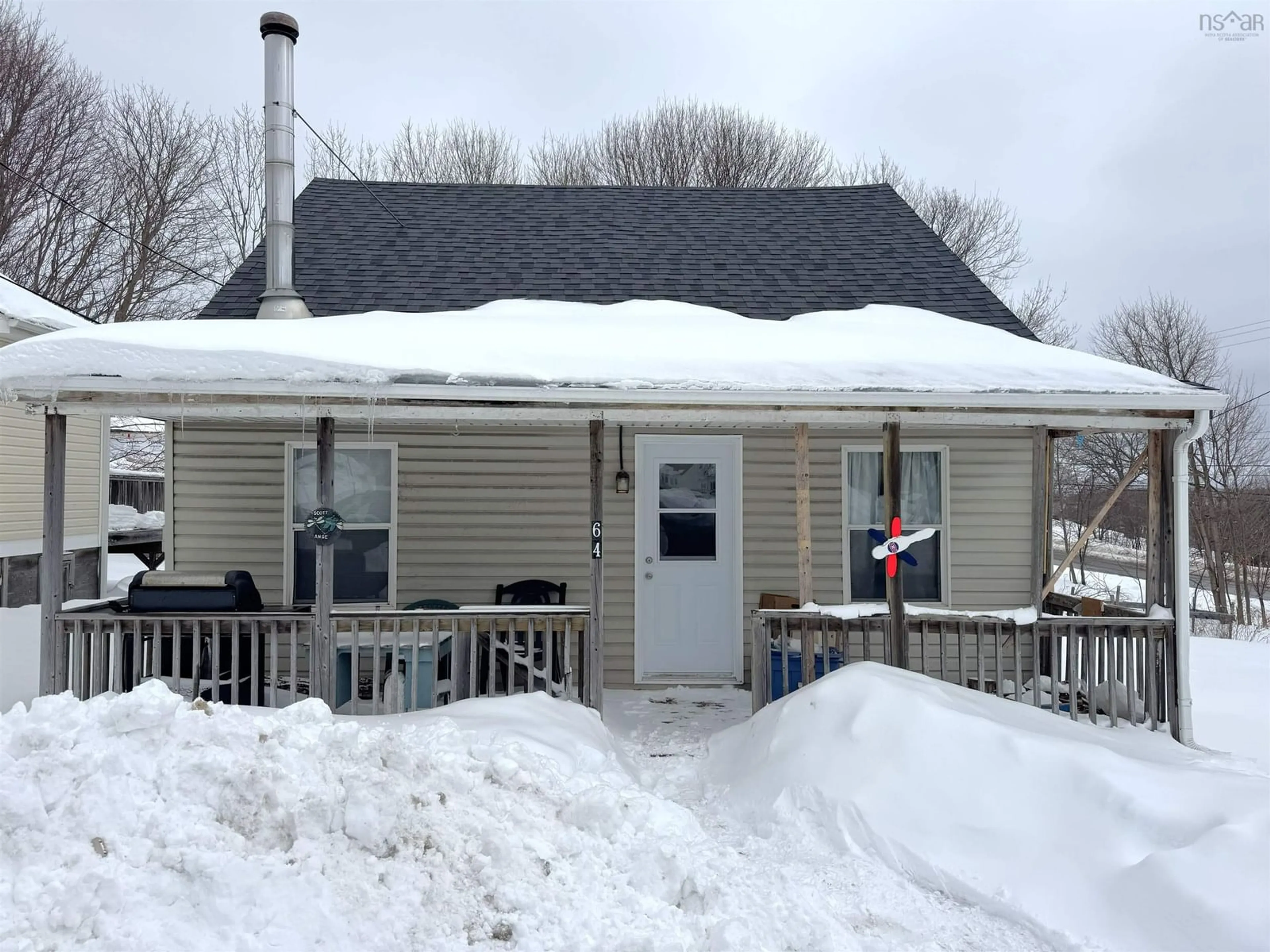 Unknown for 64 Union St, Pictou Nova Scotia B0K 1H0