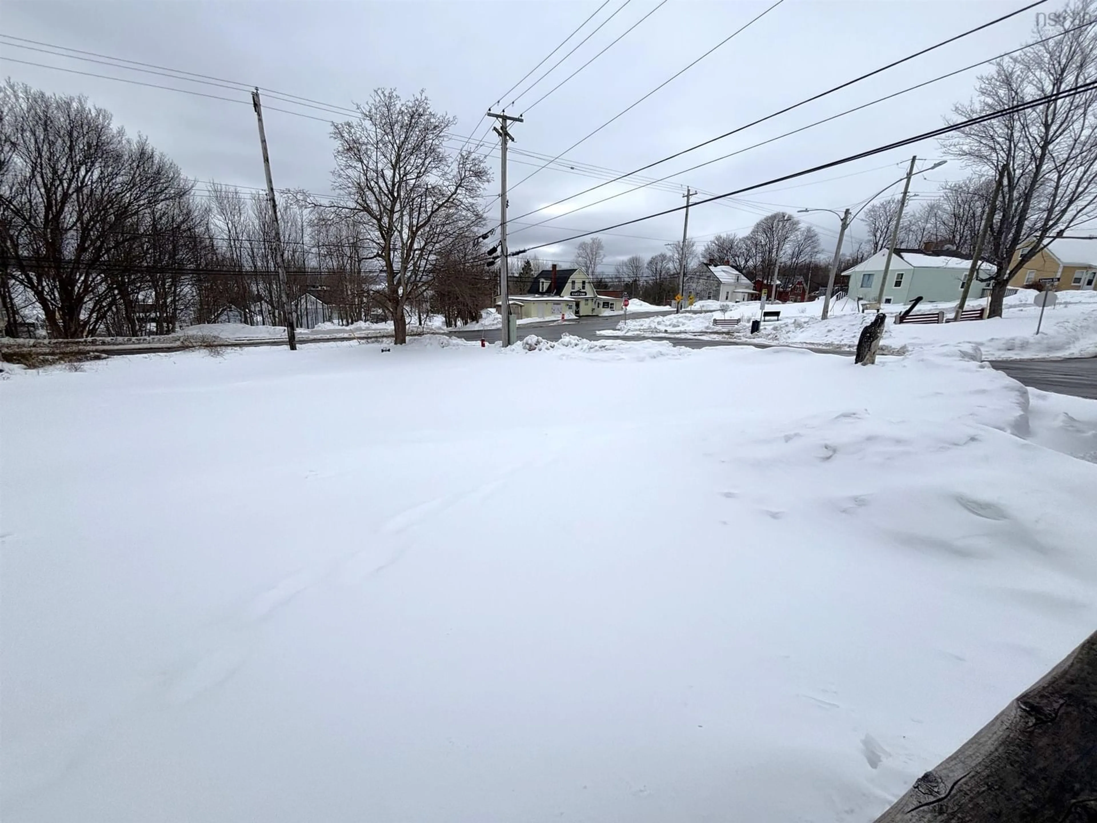 Blurry image for 64 Union St, Pictou Nova Scotia B0K 1H0