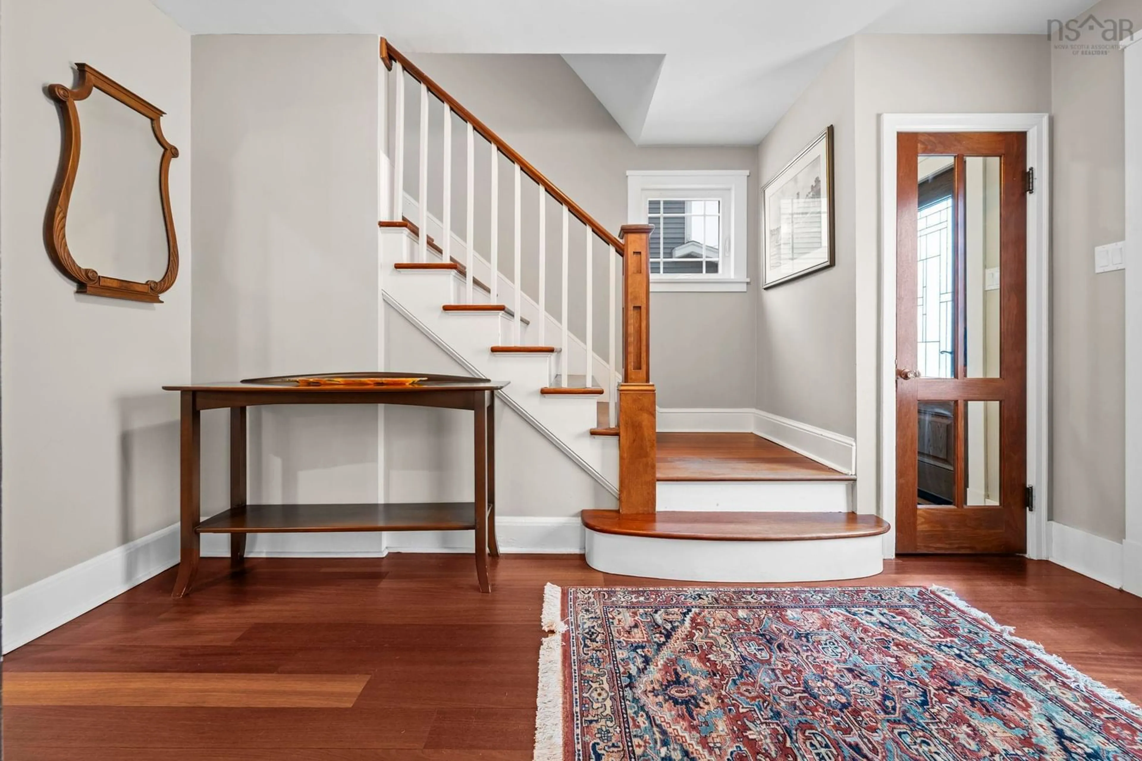 Indoor entryway for 3181 Hemlock St, Halifax Nova Scotia B3L 4B5