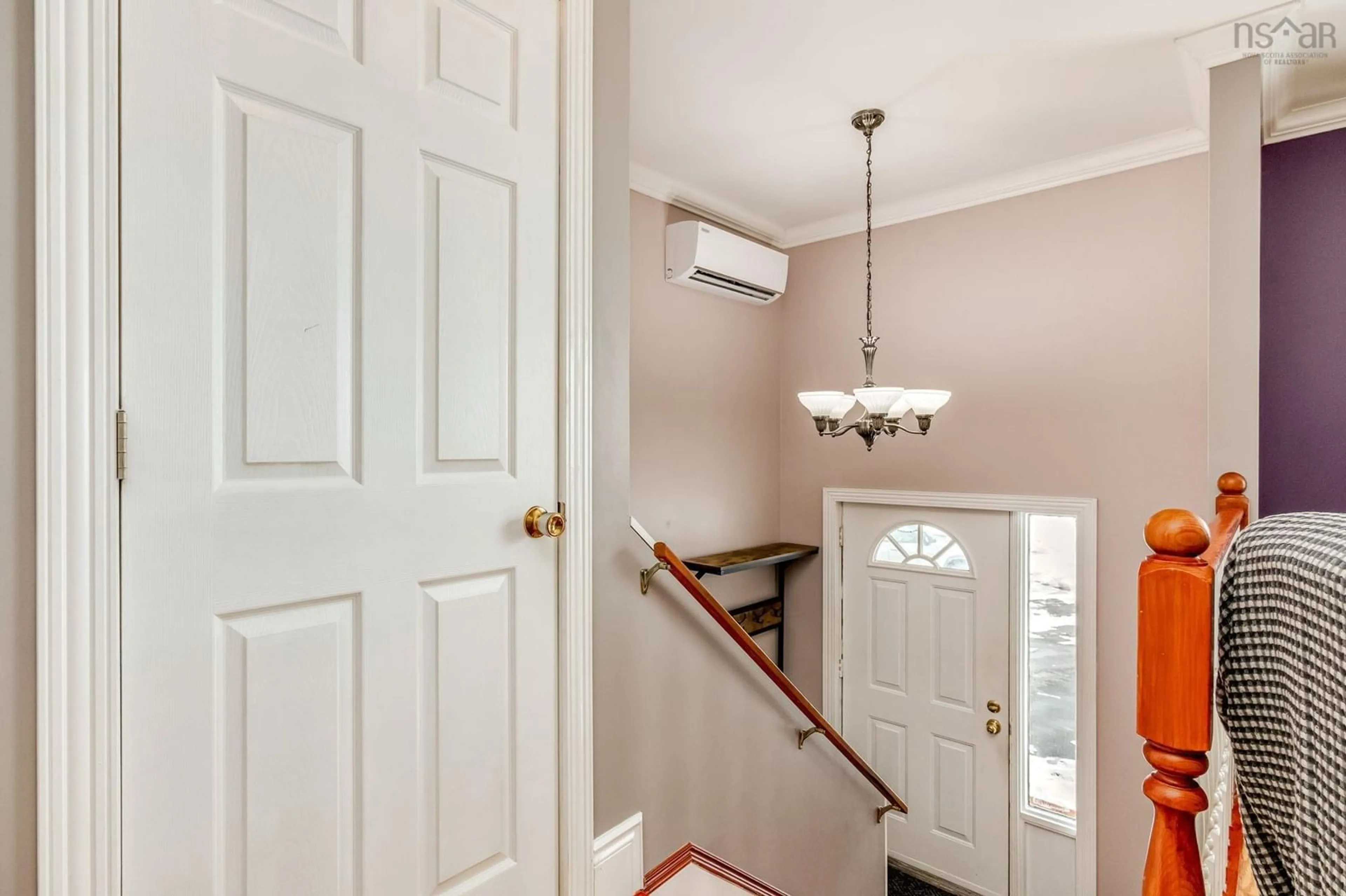 Indoor entryway for 51 Contessa Crt, Lower Sackville Nova Scotia B4C 3W4