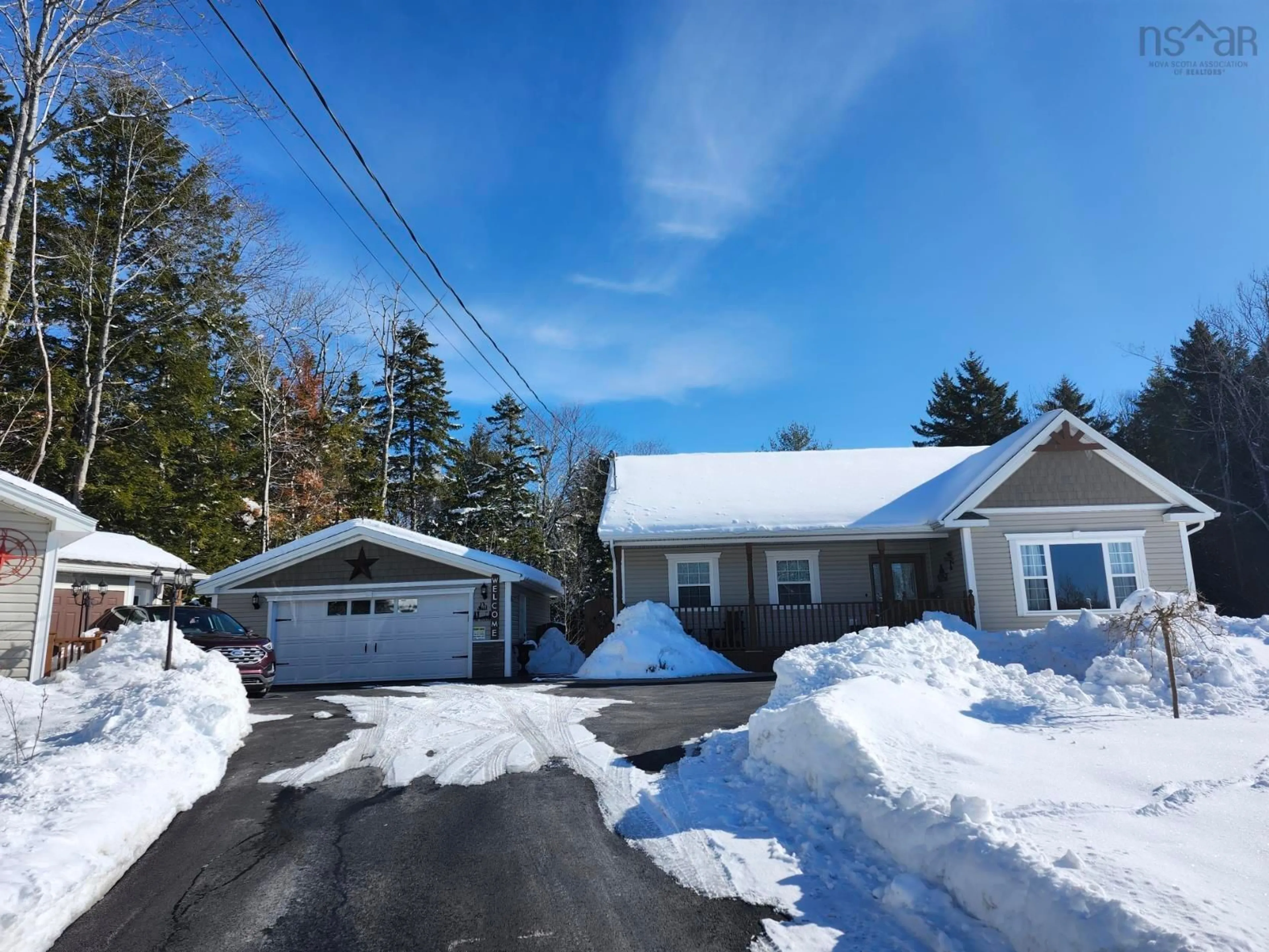 A pic from outside/outdoor area/front of a property/back of a property/a pic from drone, street for 377 Laurel Ridge Dr, Beaver Bank Nova Scotia B4G 1H7