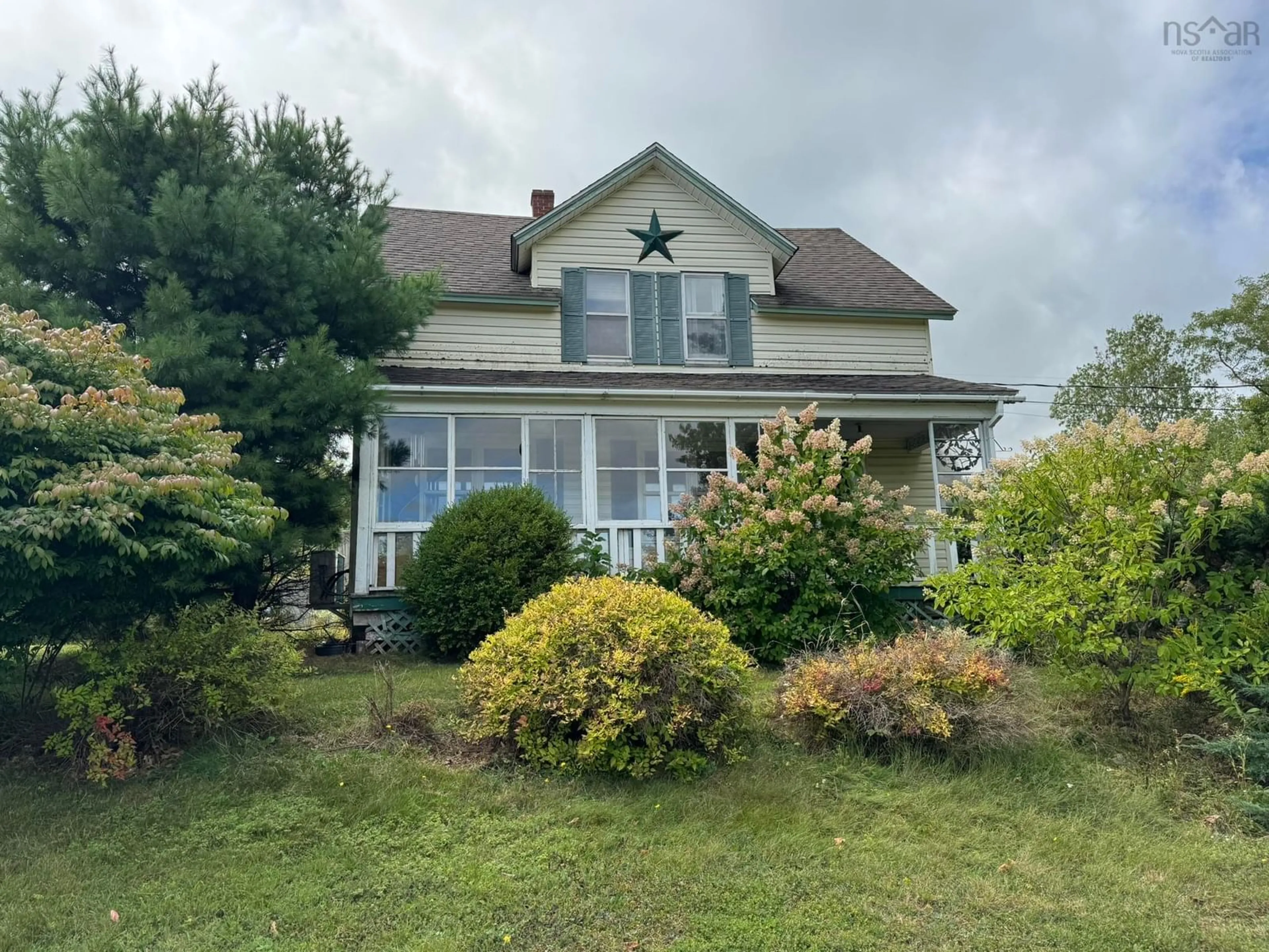 A pic from outside/outdoor area/front of a property/back of a property/a pic from drone, street for 380 Truro Heights Rd, Truro Heights Nova Scotia B6L 1X6