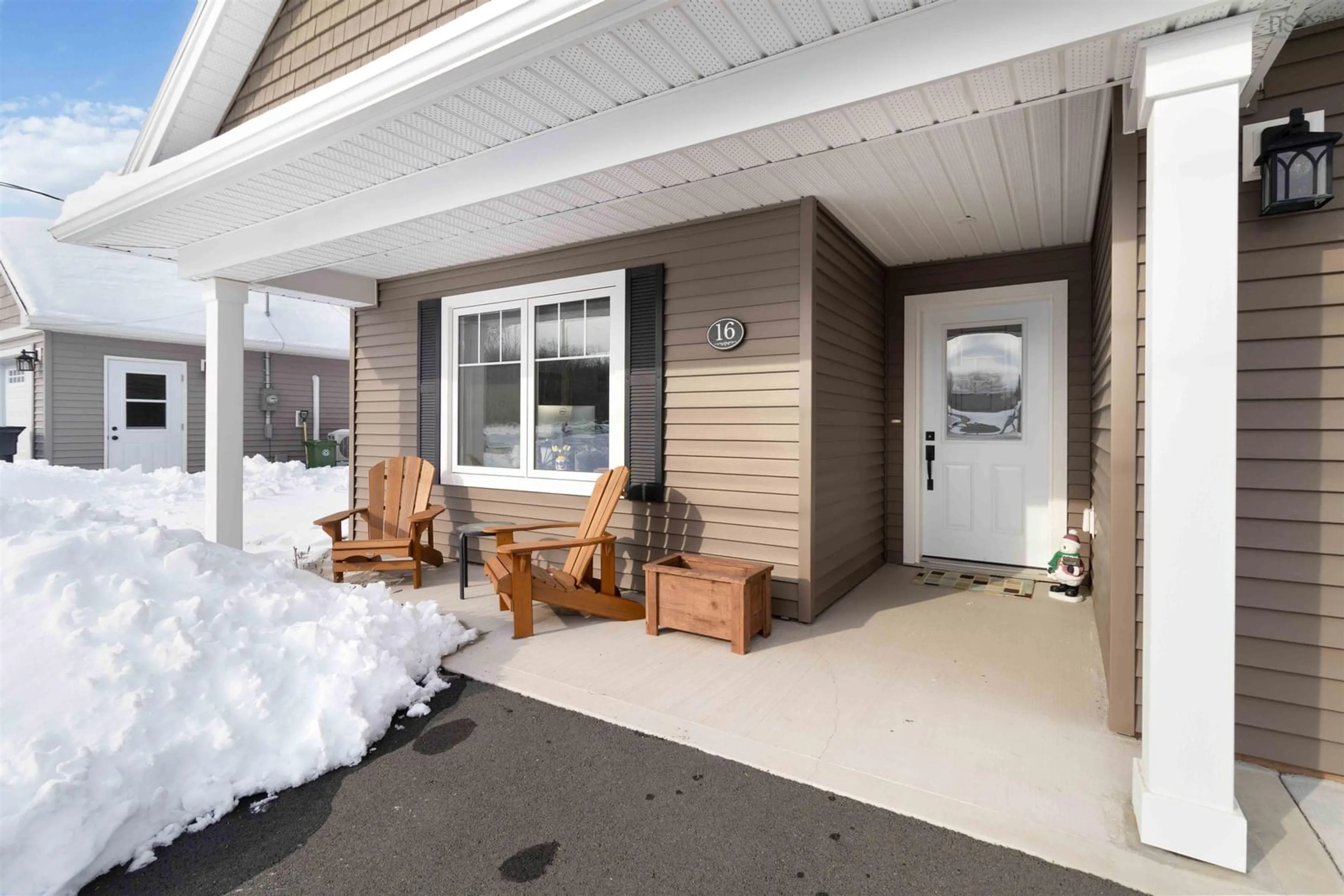 Indoor entryway for 16 Emma Janes Way, Stewiacke Nova Scotia B0N 2J0