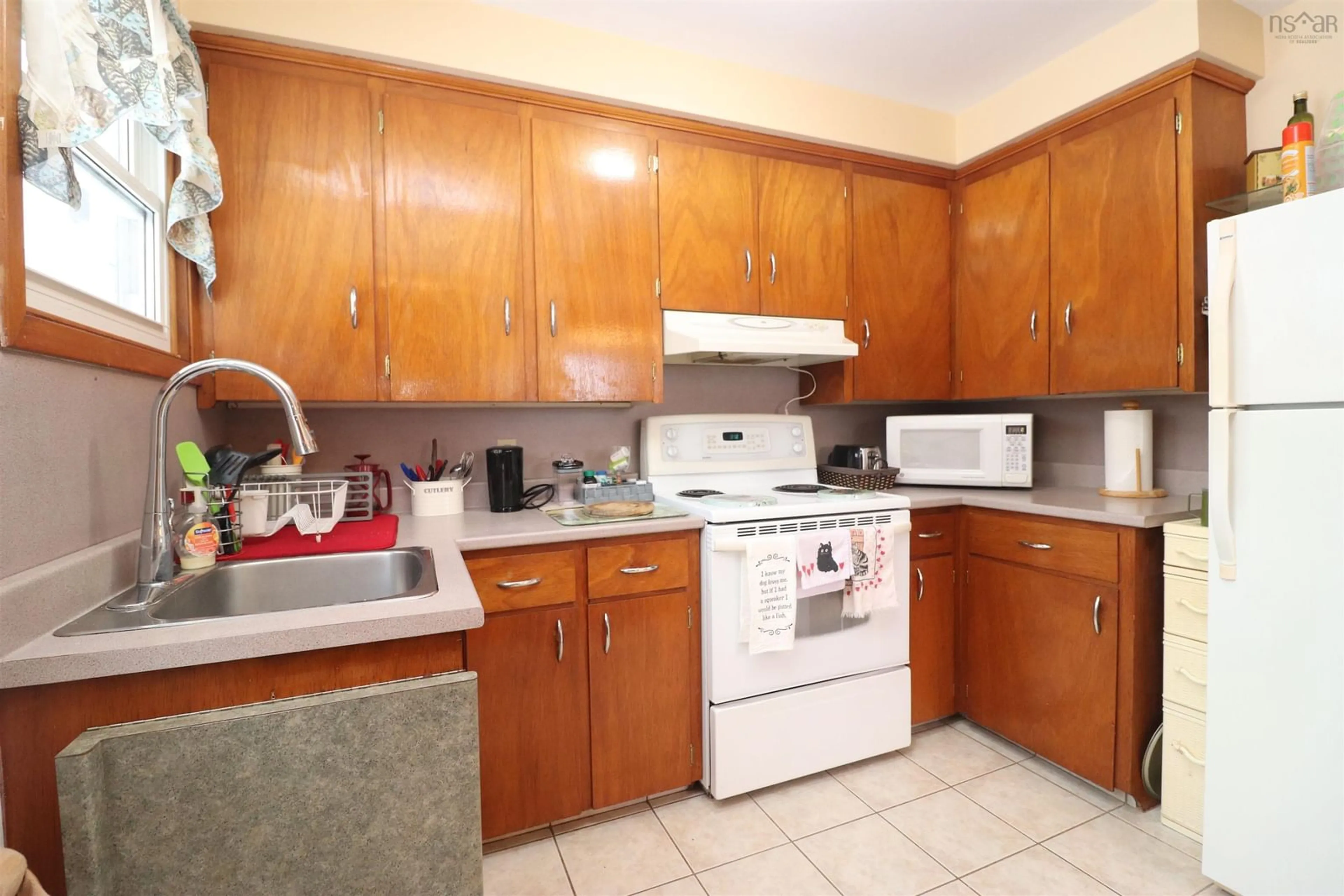 Standard kitchen, unknown for 101 Laurie St, Truro Nova Scotia B2N 4S9