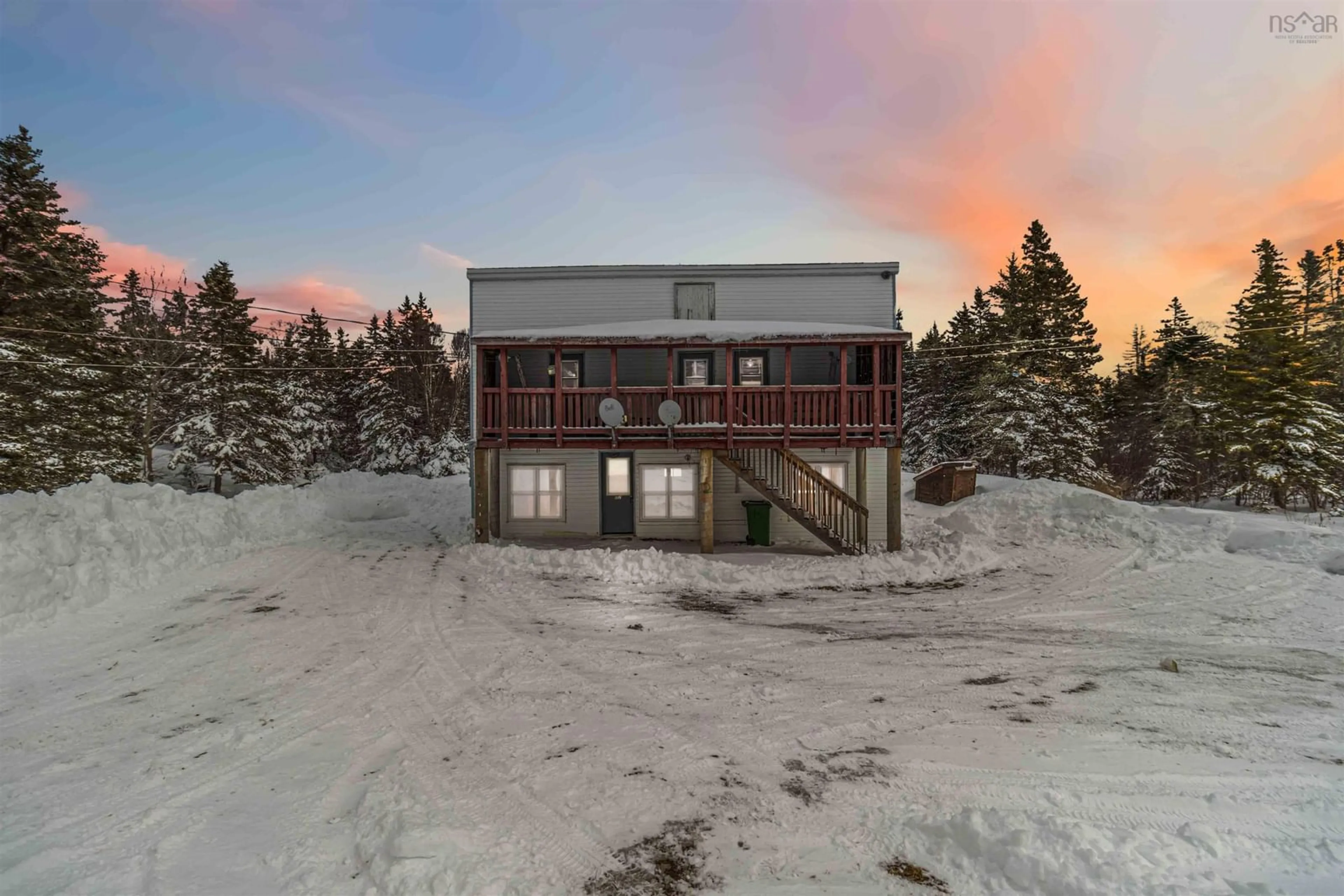 A pic from outside/outdoor area/front of a property/back of a property/a pic from drone, building for 68 Croft Ave, Crescent Beach Nova Scotia B0R 1C0