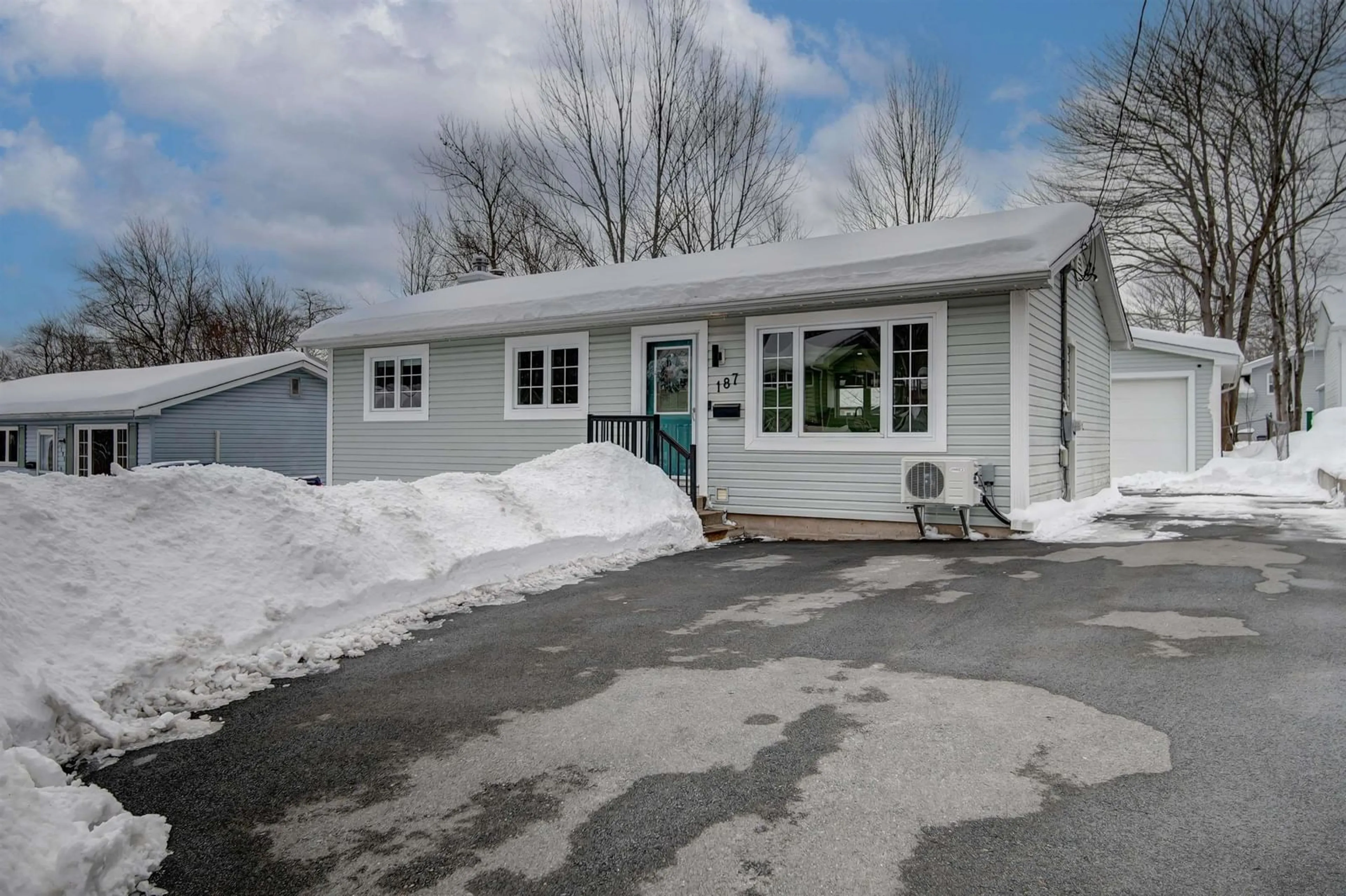 Unknown for 187 Rankin Dr, Lower Sackville Nova Scotia B4C 3B4