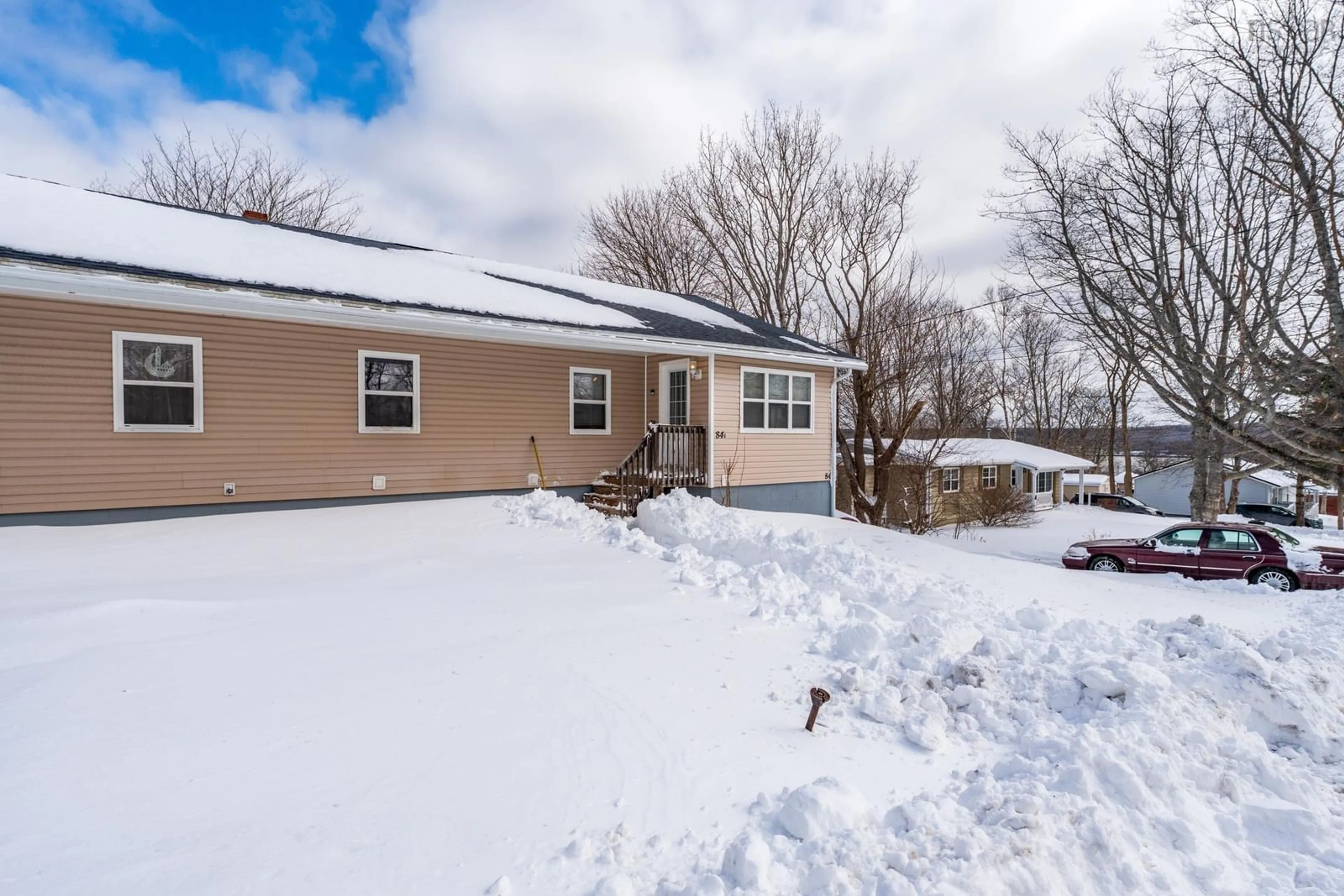 A pic from outside/outdoor area/front of a property/back of a property/a pic from drone, street for 84 Third Ave, Digby Nova Scotia B0V 1A0