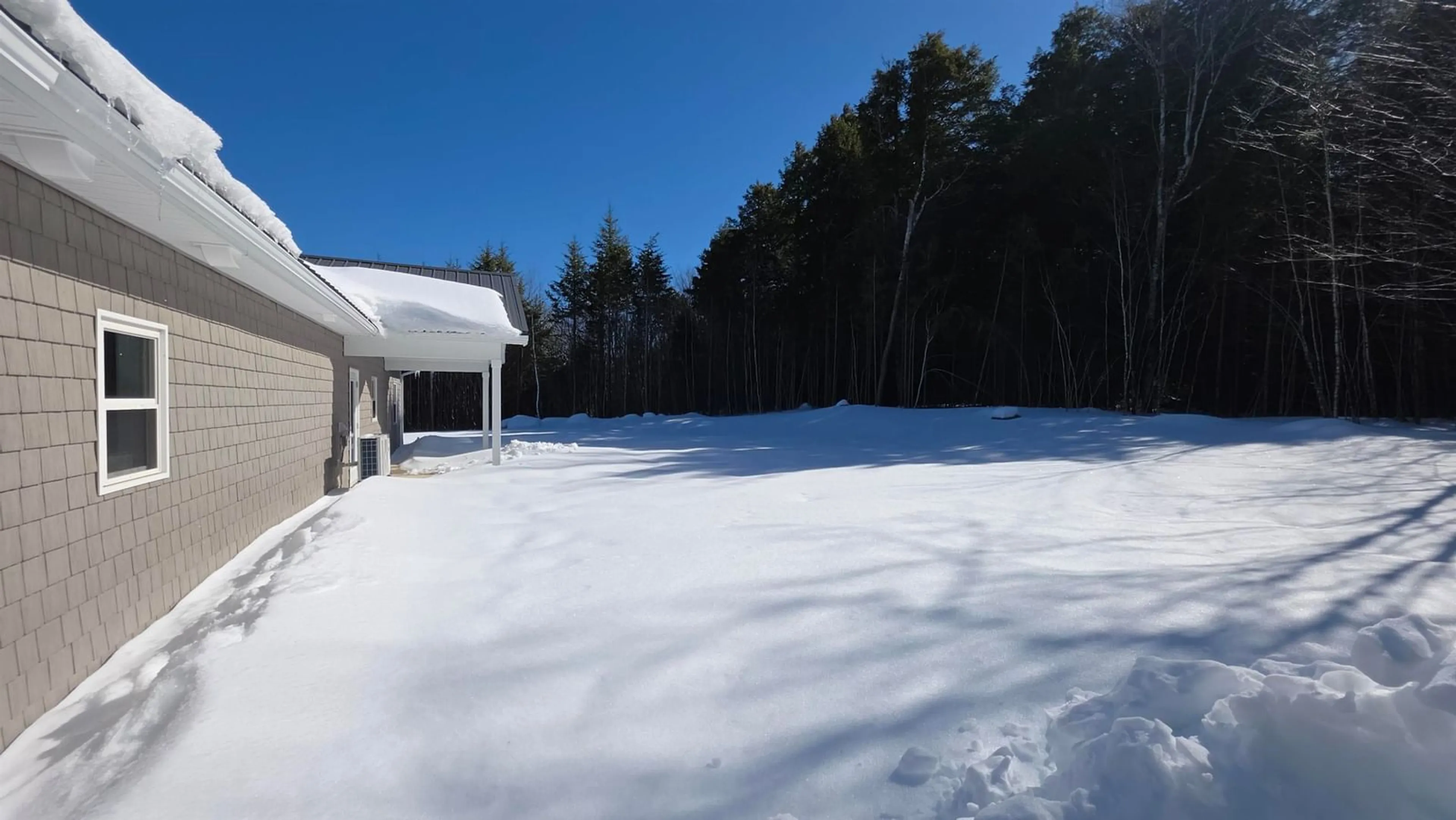 Unknown for 37 Raspberry Court, Italy Cross Nova Scotia B4V 0S5