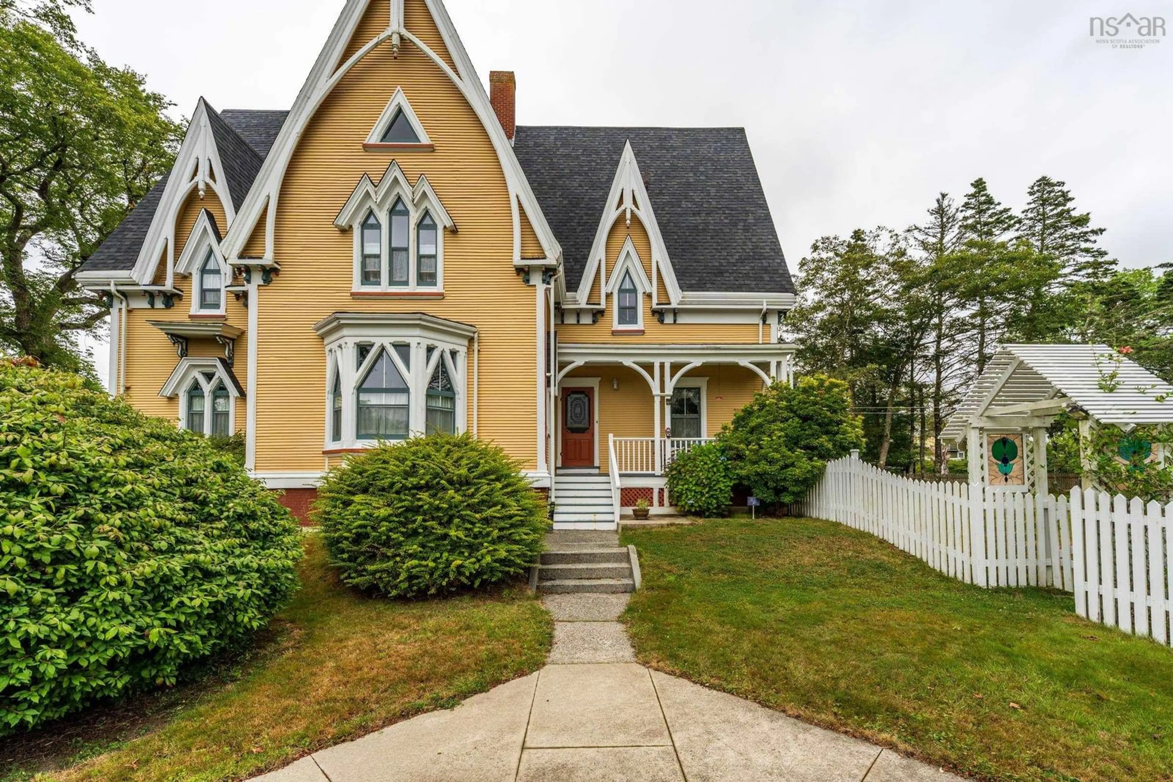 Unknown for 57 William St, Yarmouth Nova Scotia B5A 1Y4