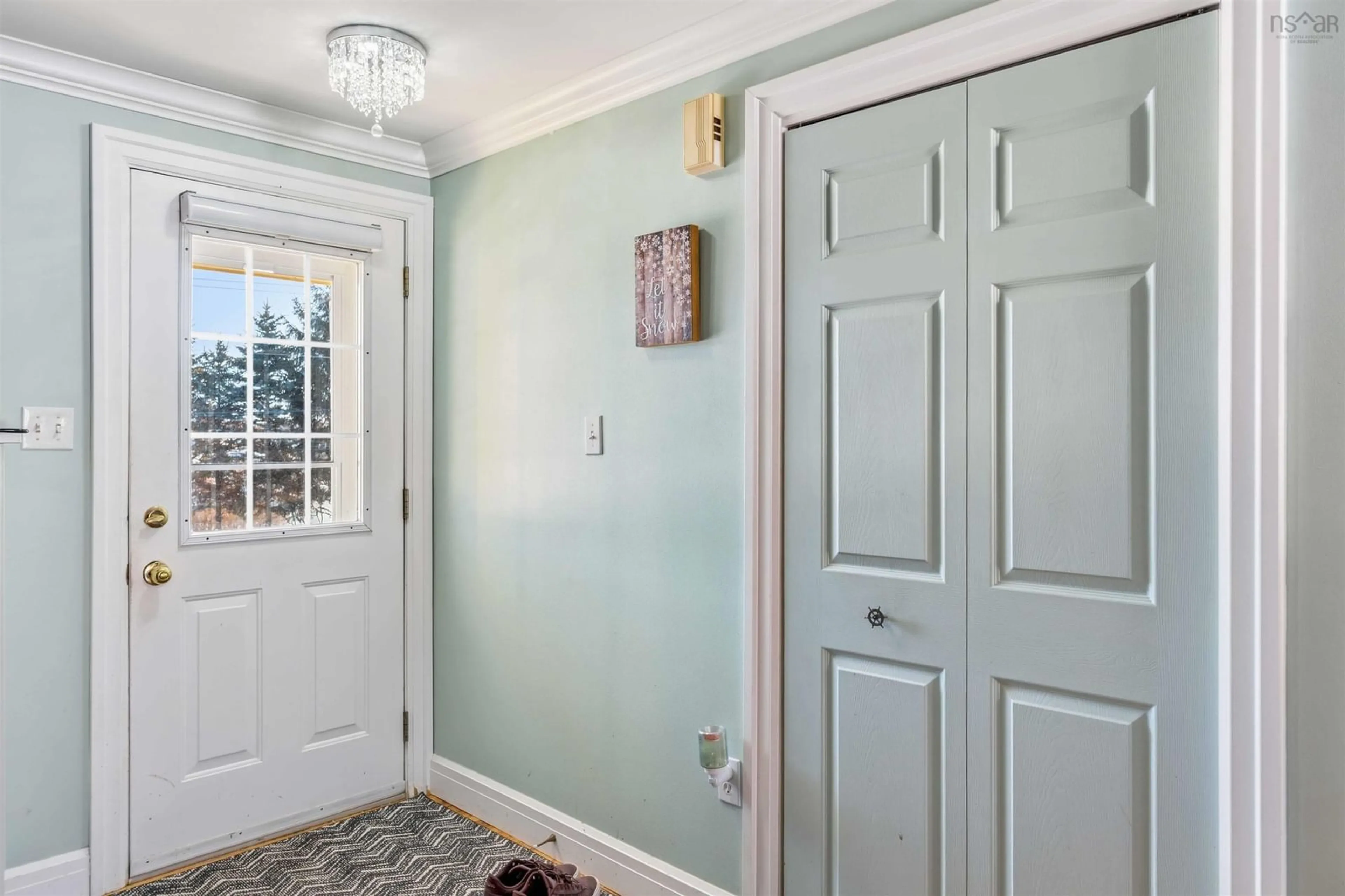 Indoor entryway for 300 Falmouth Back Rd, Falmouth Nova Scotia B0P 2A0