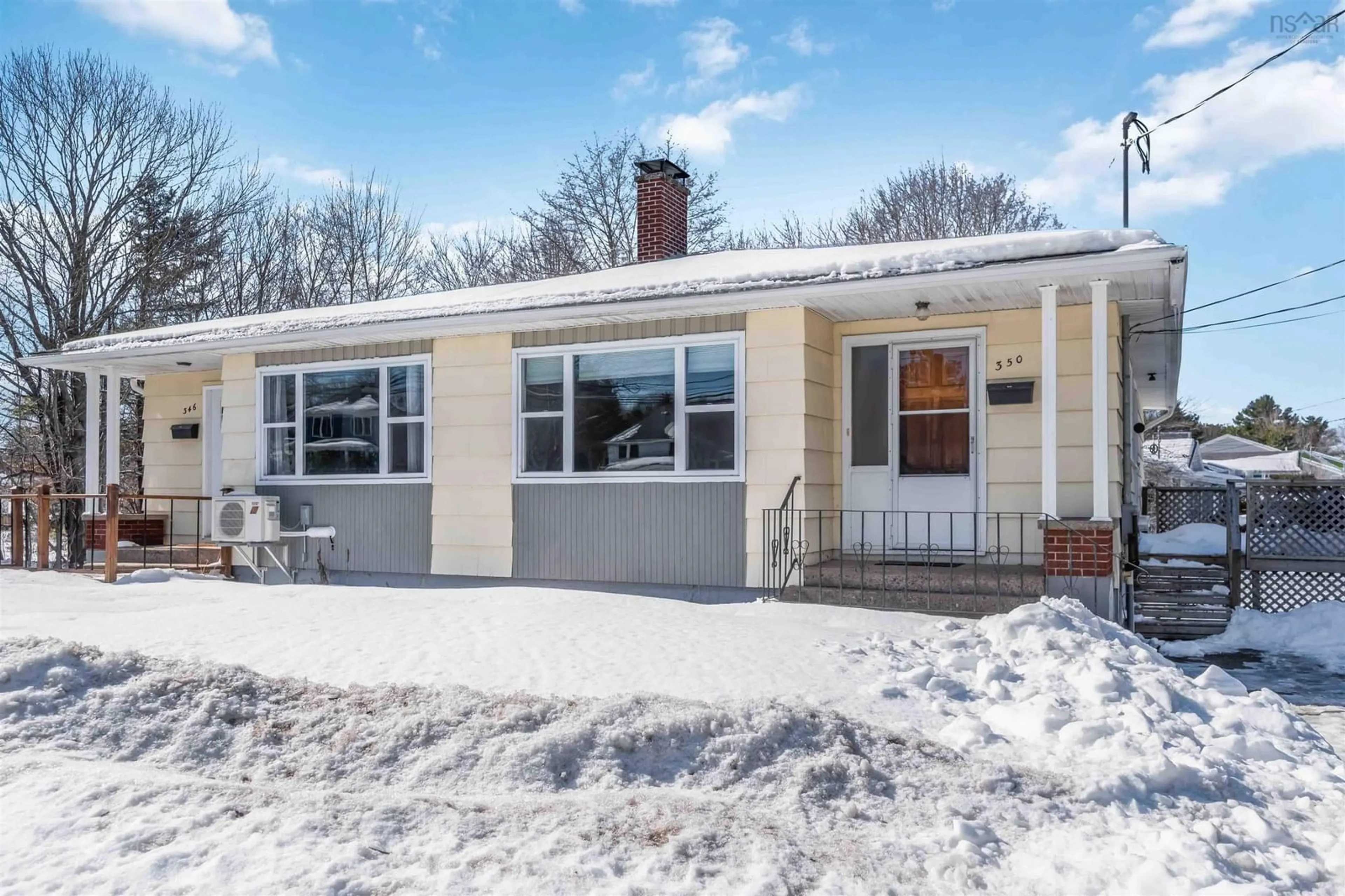 Home with vinyl exterior material, street for 350 Bridge St, Kentville Nova Scotia B4N 2G5