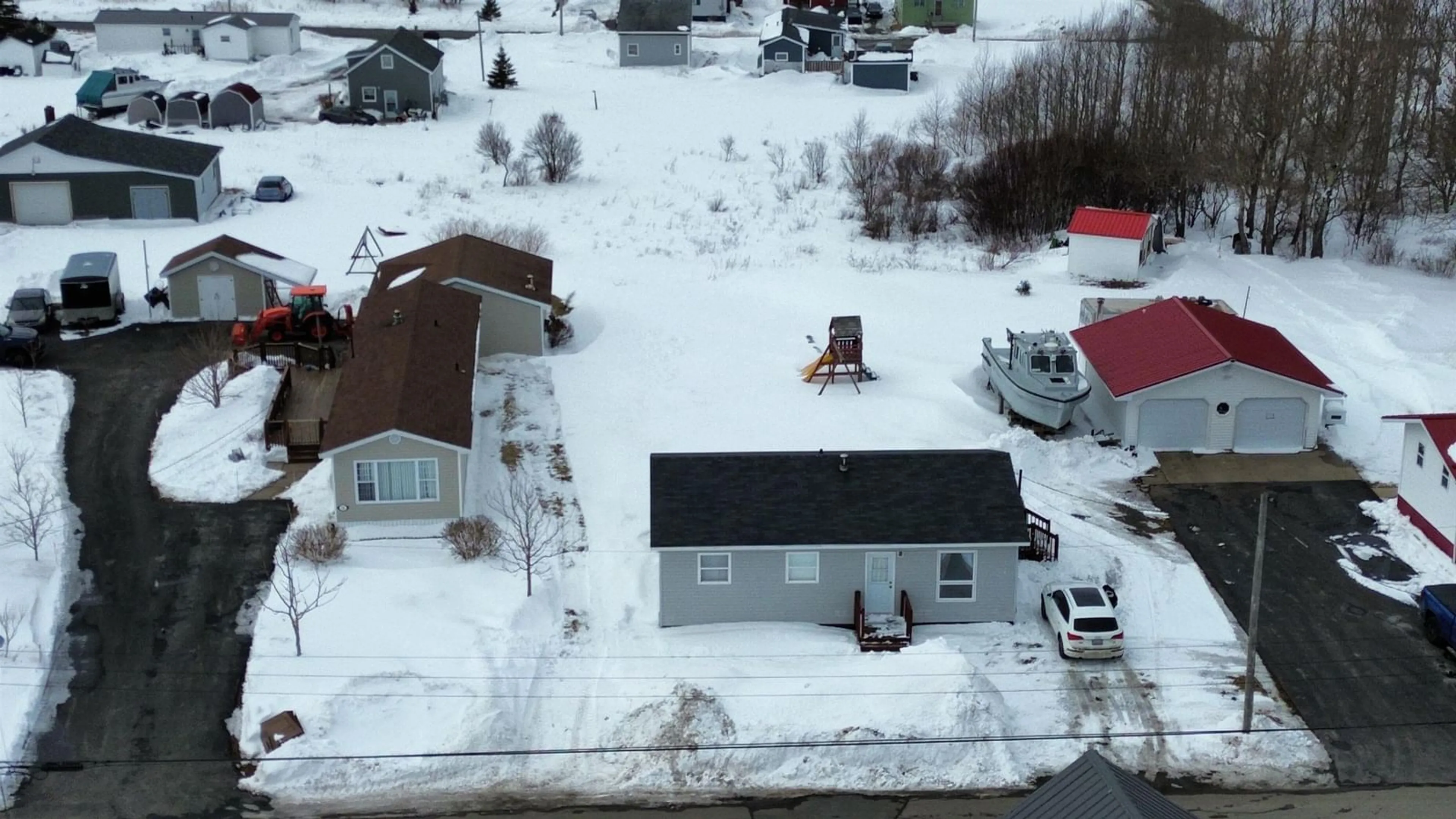 A pic from outside/outdoor area/front of a property/back of a property/a pic from drone, unknown for 19 Peck St, Sydney Mines Nova Scotia B1V 1V2