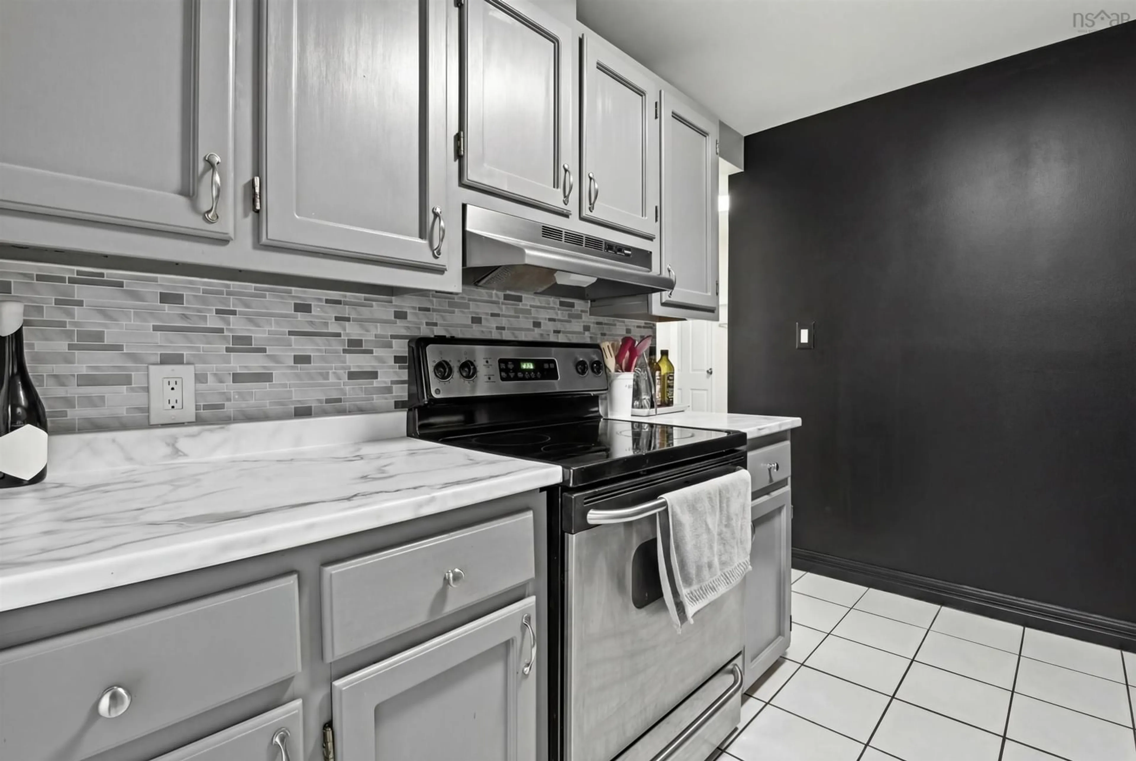 Standard kitchen, ceramic/tile floor for 32 Veronica Dr #303, Halifax Nova Scotia B3M 3V3