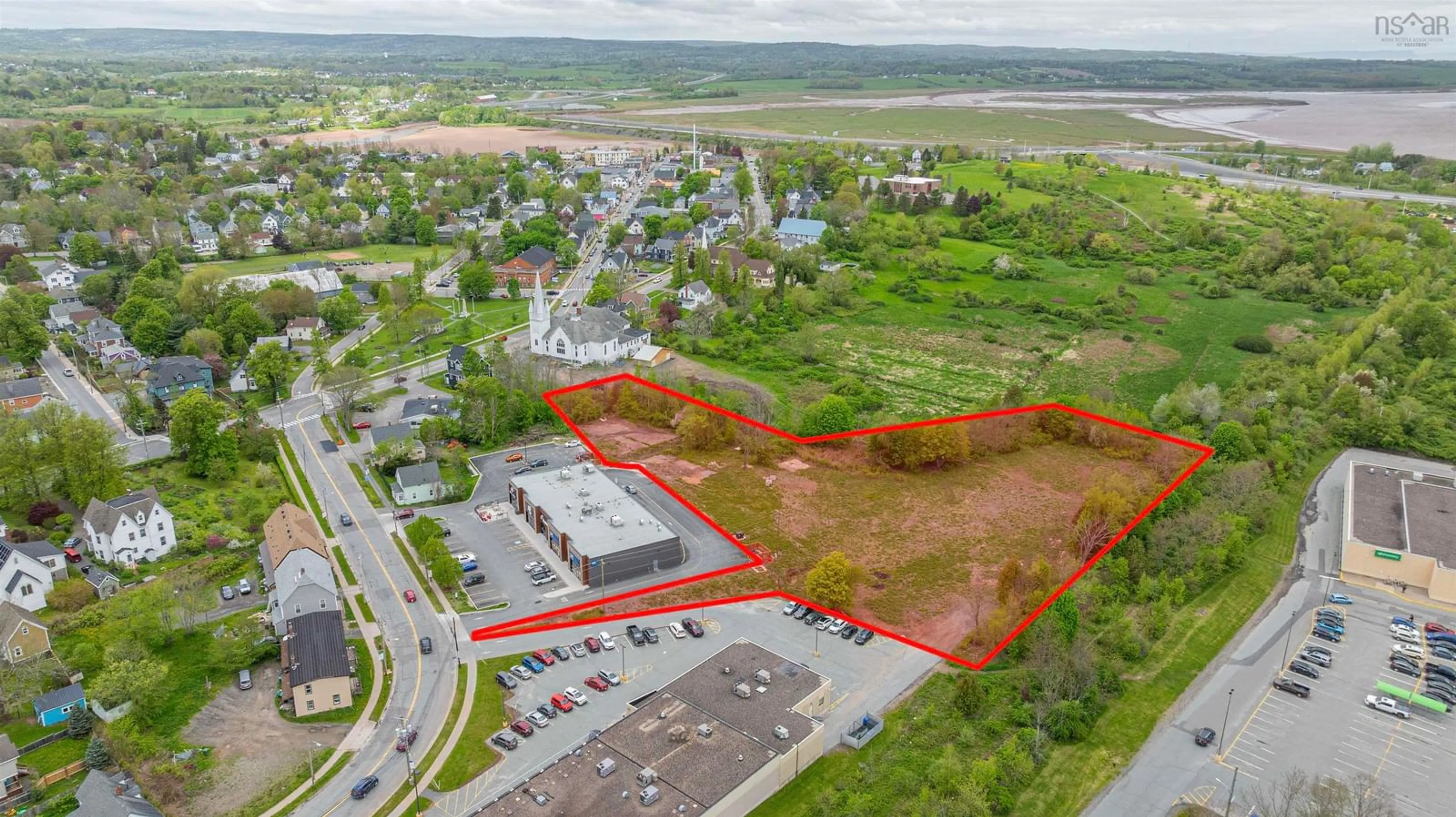 A pic from outside/outdoor area/front of a property/back of a property/a pic from drone, unknown for 549 O'brien St, Windsor Nova Scotia B0N 2T0