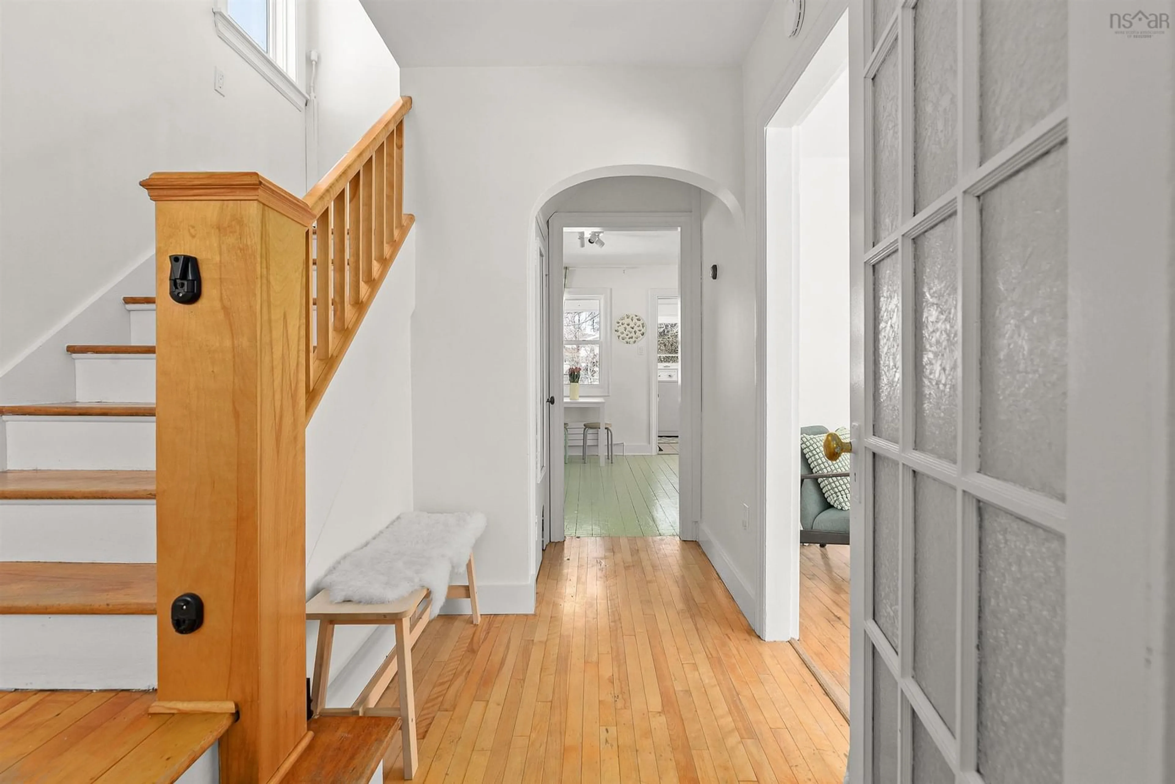 Indoor entryway for 178 Victoria Rd, Dartmouth Nova Scotia B3A 1V9