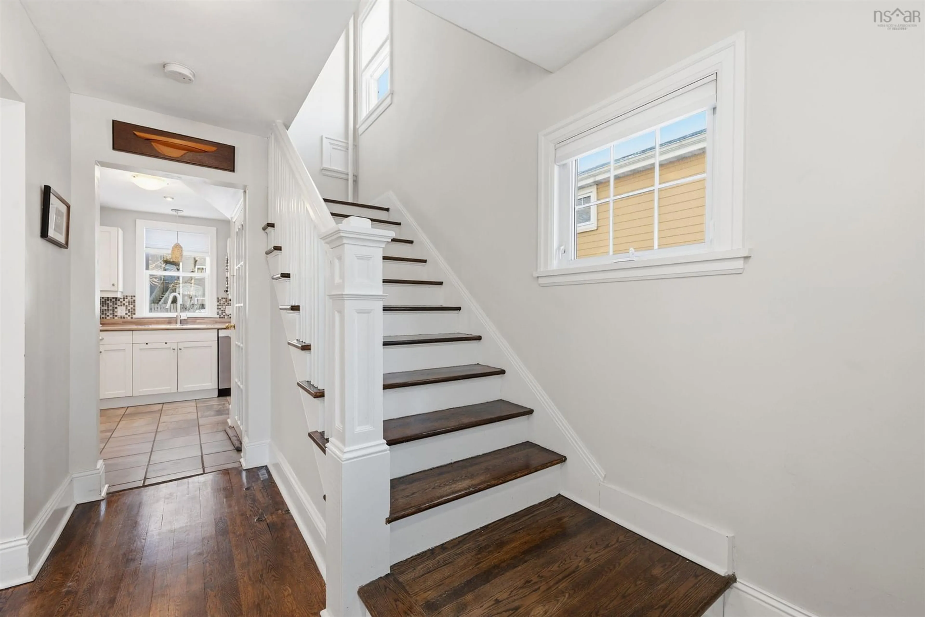Stairs for 6522 Summit St, Halifax Nova Scotia B3L 1S3