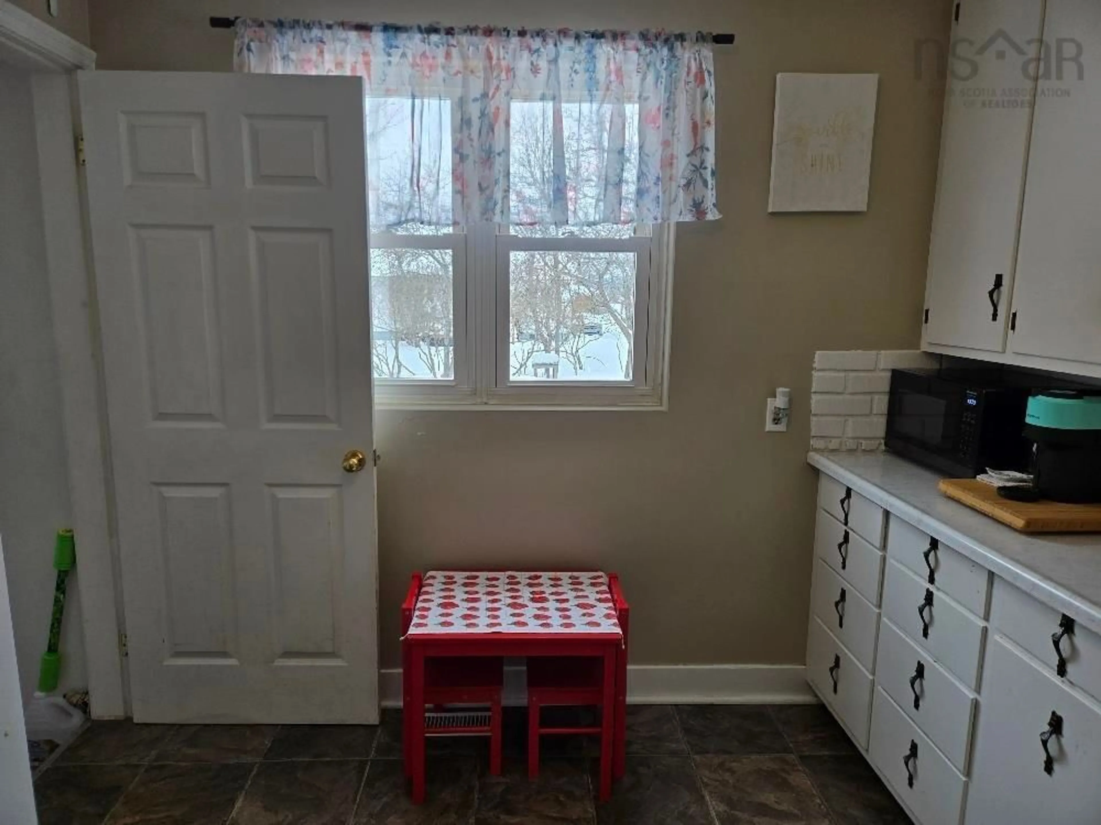 A pic of a room for 95 Higgins St, Truro Nova Scotia B2N 2L6