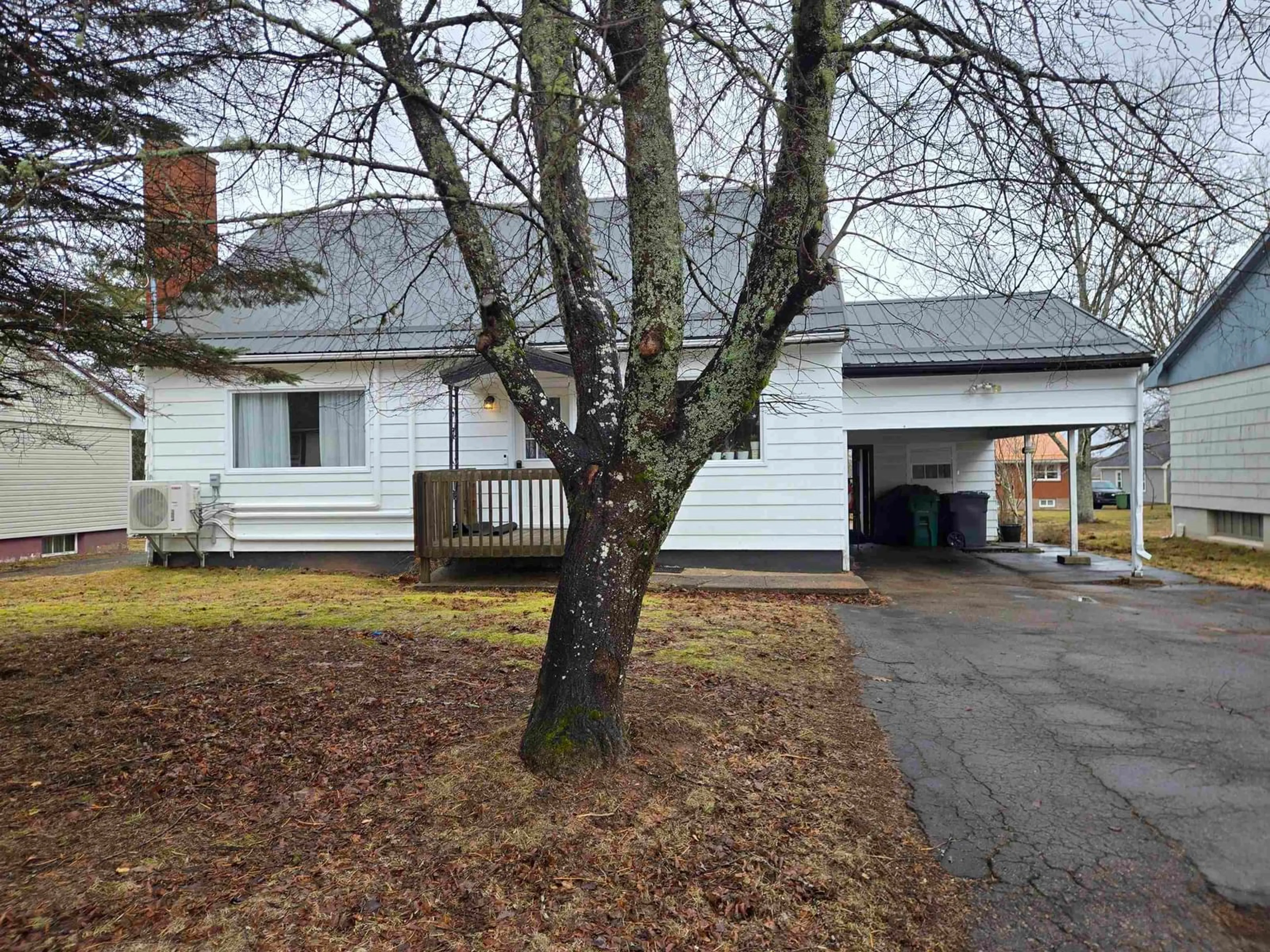 A pic from outside/outdoor area/front of a property/back of a property/a pic from drone, street for 95 Higgins St, Truro Nova Scotia B2N 2L6
