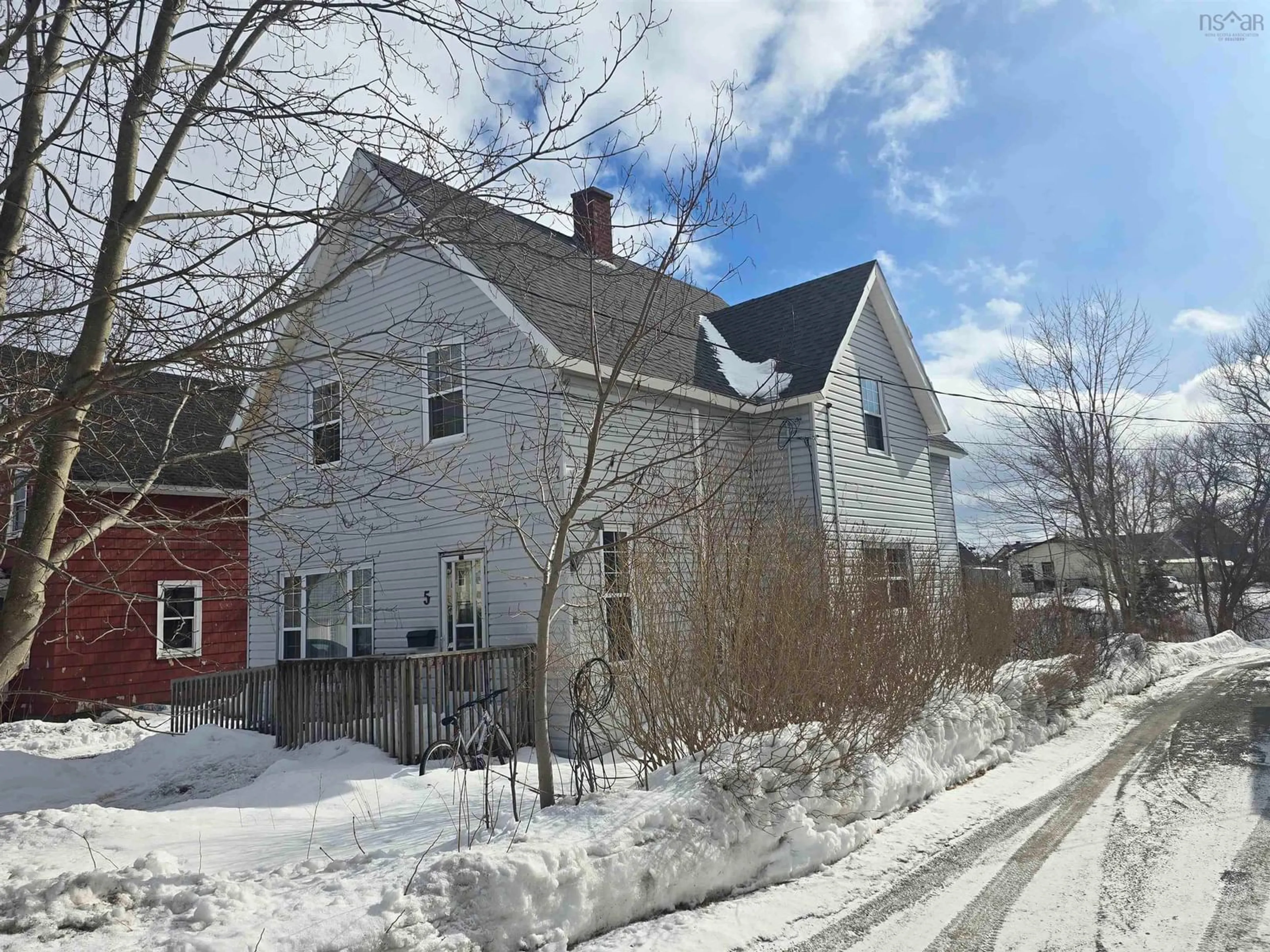 A pic from outside/outdoor area/front of a property/back of a property/a pic from drone, street for 5 Byng St, Glace Bay Nova Scotia B1A 3G9
