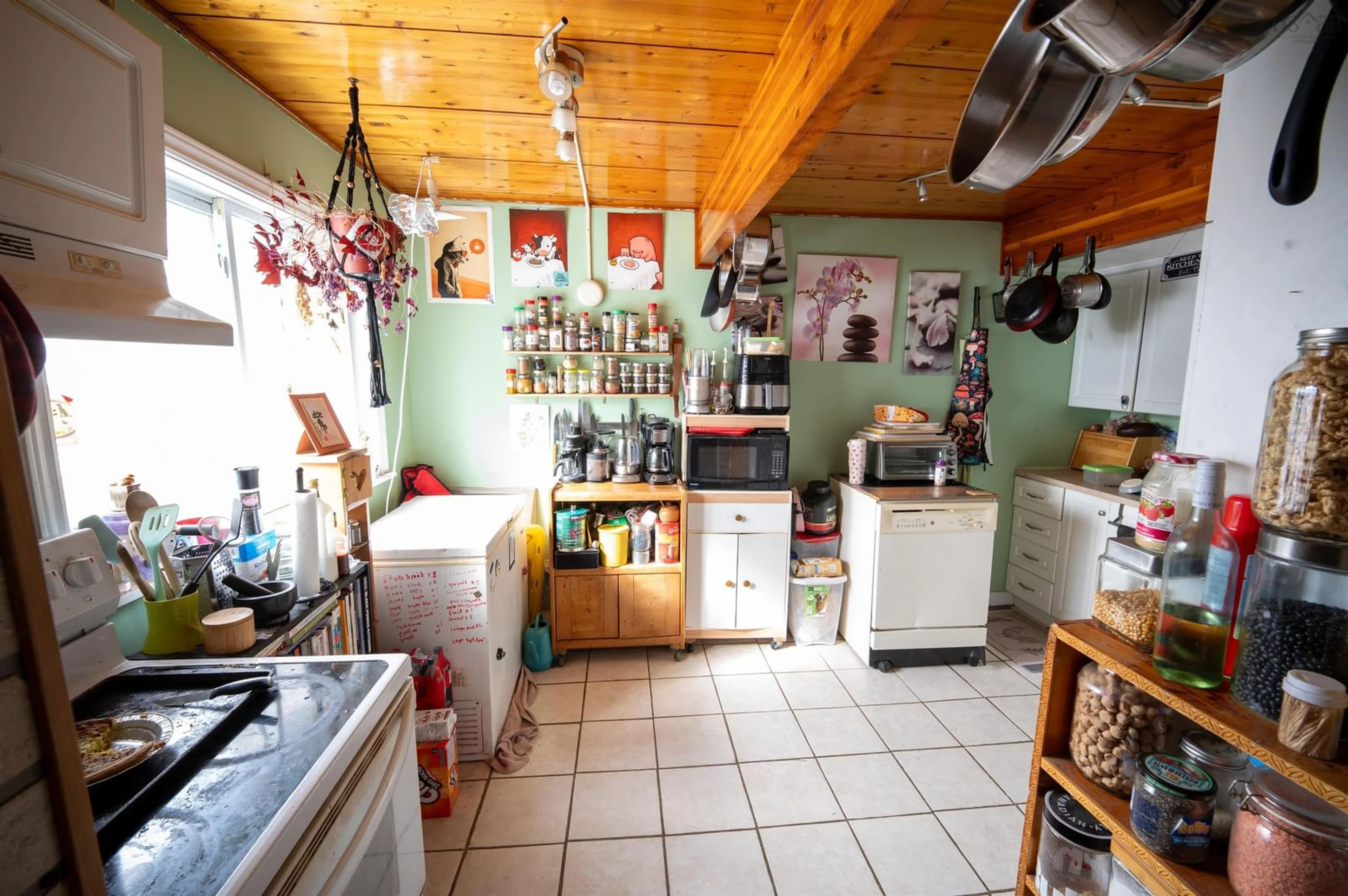 Standard kitchen, unknown for 68 Ridgevalley Rd, Halifax Nova Scotia B3P 2J9