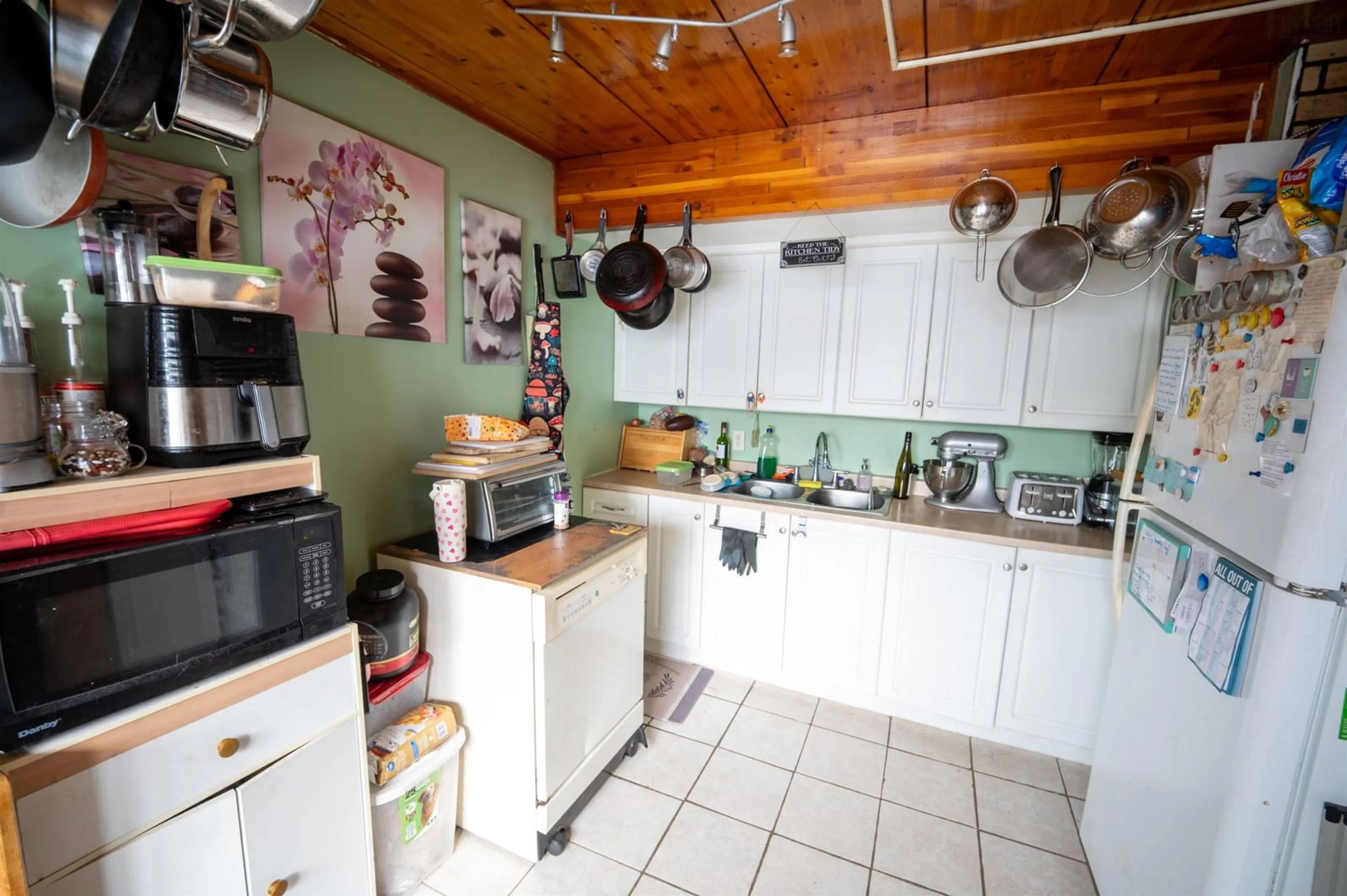 Standard kitchen, unknown for 68 Ridgevalley Rd, Halifax Nova Scotia B3P 2J9