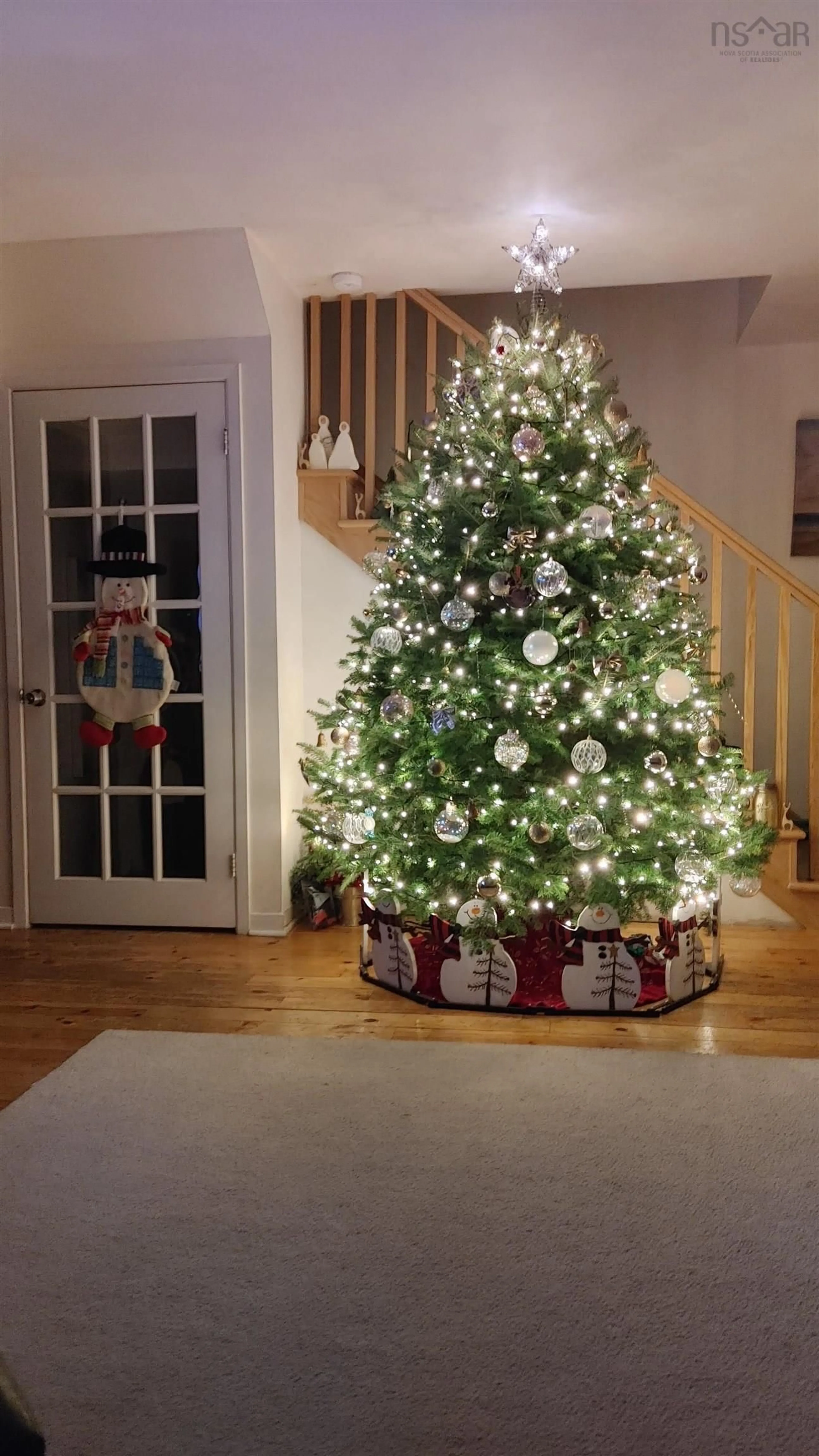 Indoor entryway for 197 Jubilee Rd, Bridgewater Nova Scotia B4V 3G5