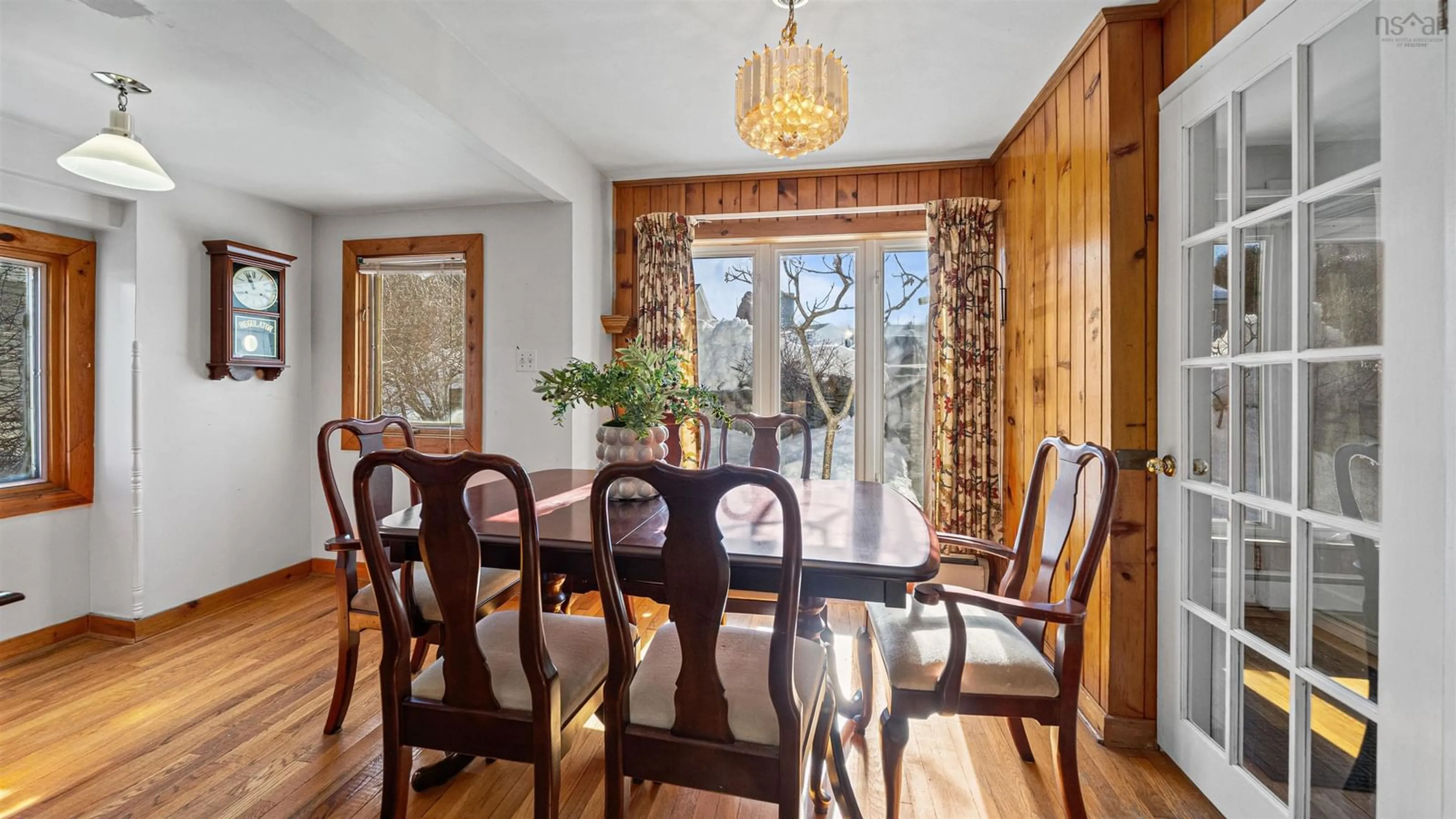 Dining room, wood/laminate floor for 61 Withrod Dr, Halifax Nova Scotia B3N 1B3