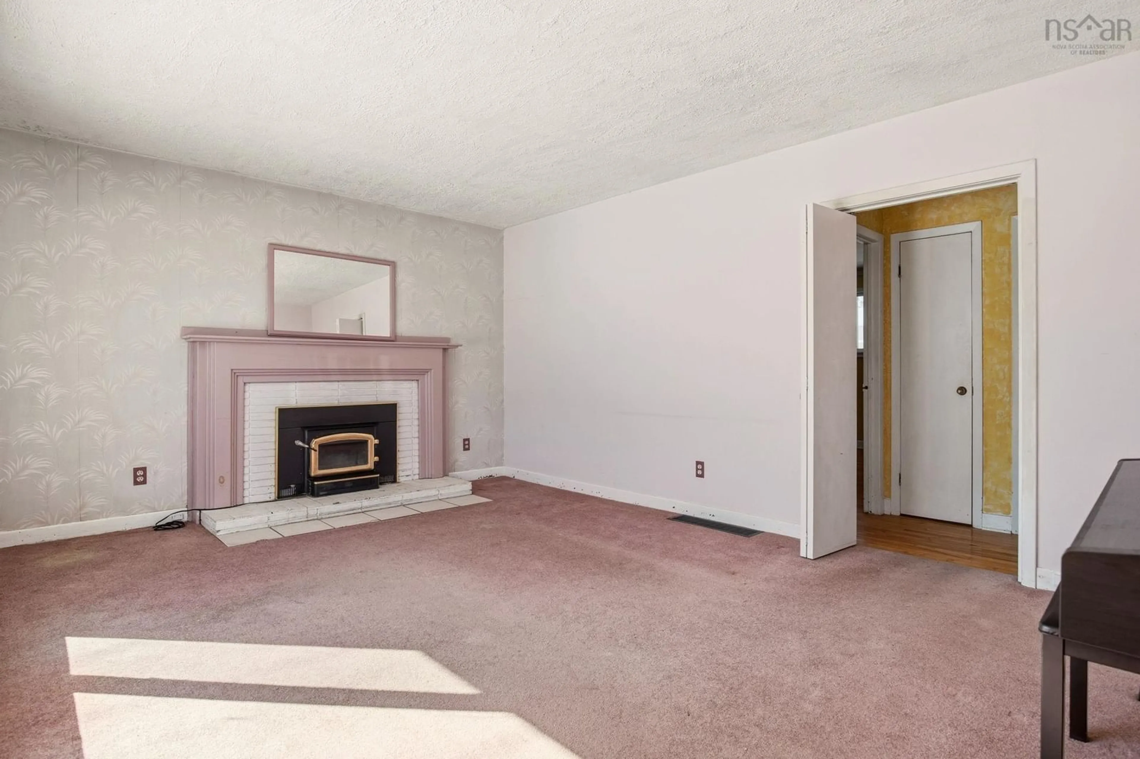 A pic of a room for 12 Estate Dr, Cole Harbour Nova Scotia B2V 1C4