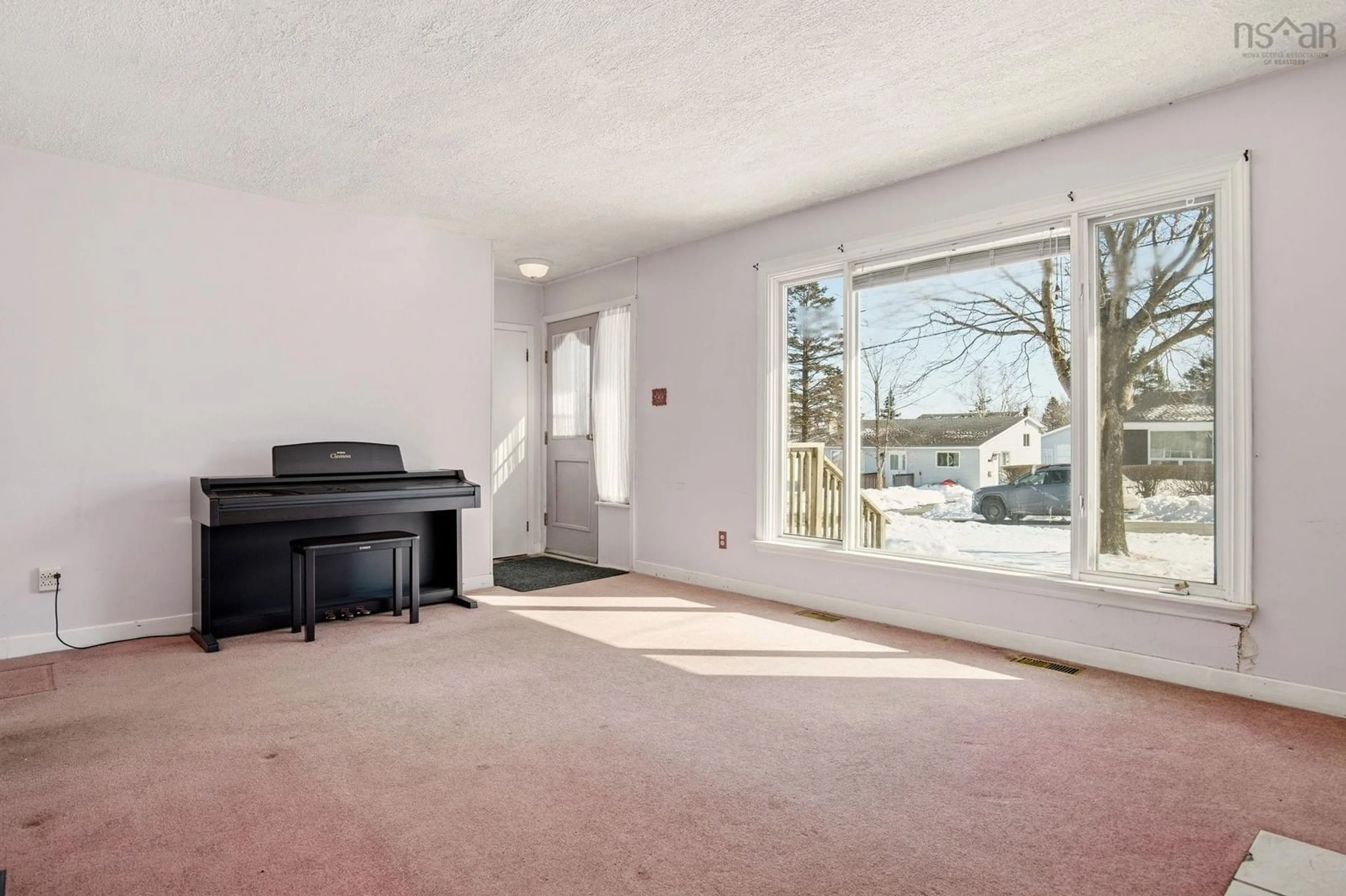 A pic of a room for 12 Estate Dr, Cole Harbour Nova Scotia B2V 1C4