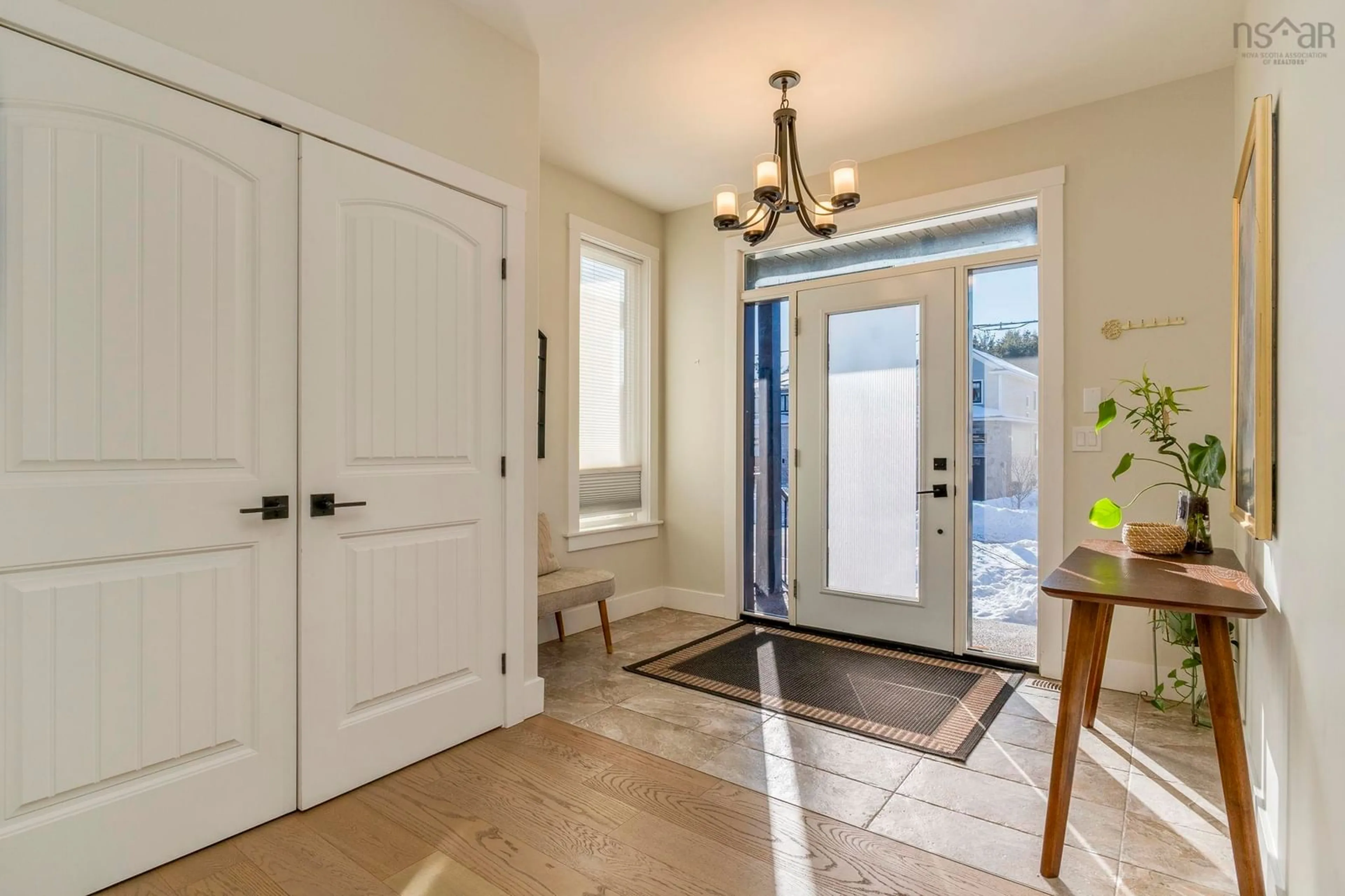 Indoor entryway for 72 Bristolton Ave, Bedford Nova Scotia B4B 1S8