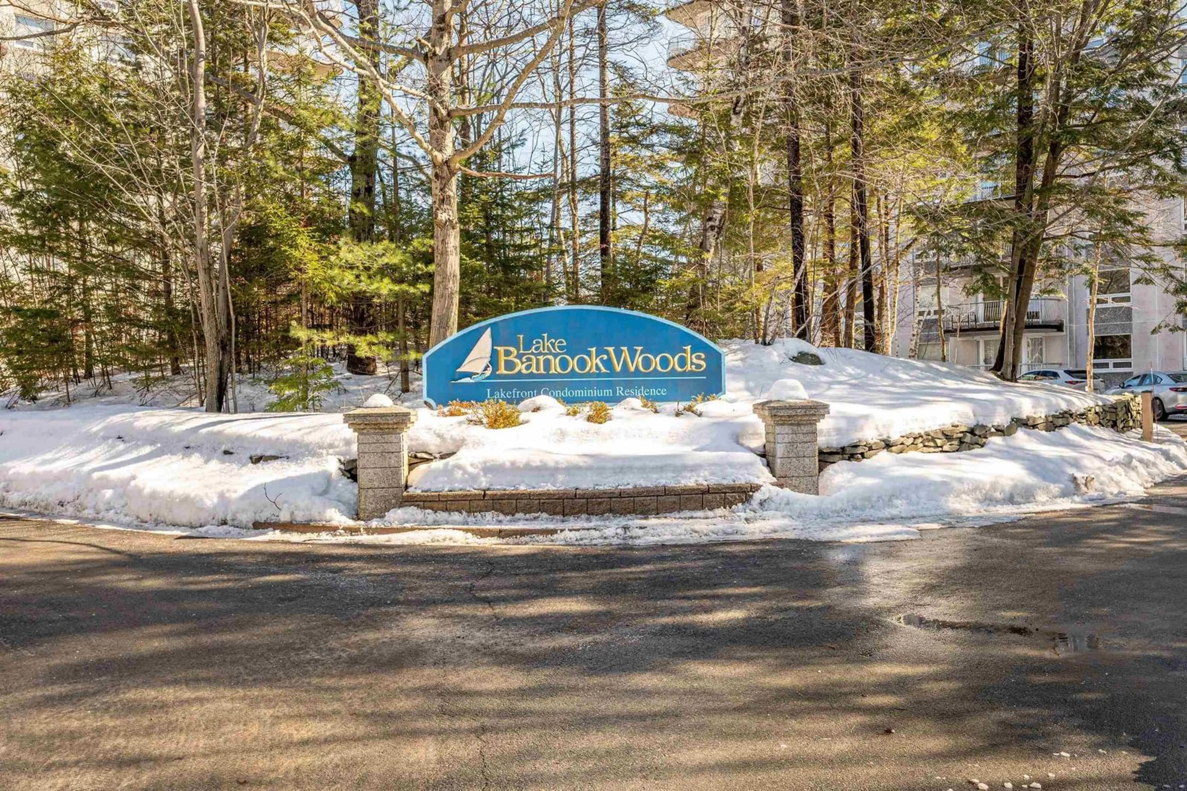 Indoor foyer for 30 Brookdale Crescent Cres #208, Dartmouth Nova Scotia B3A 4T7