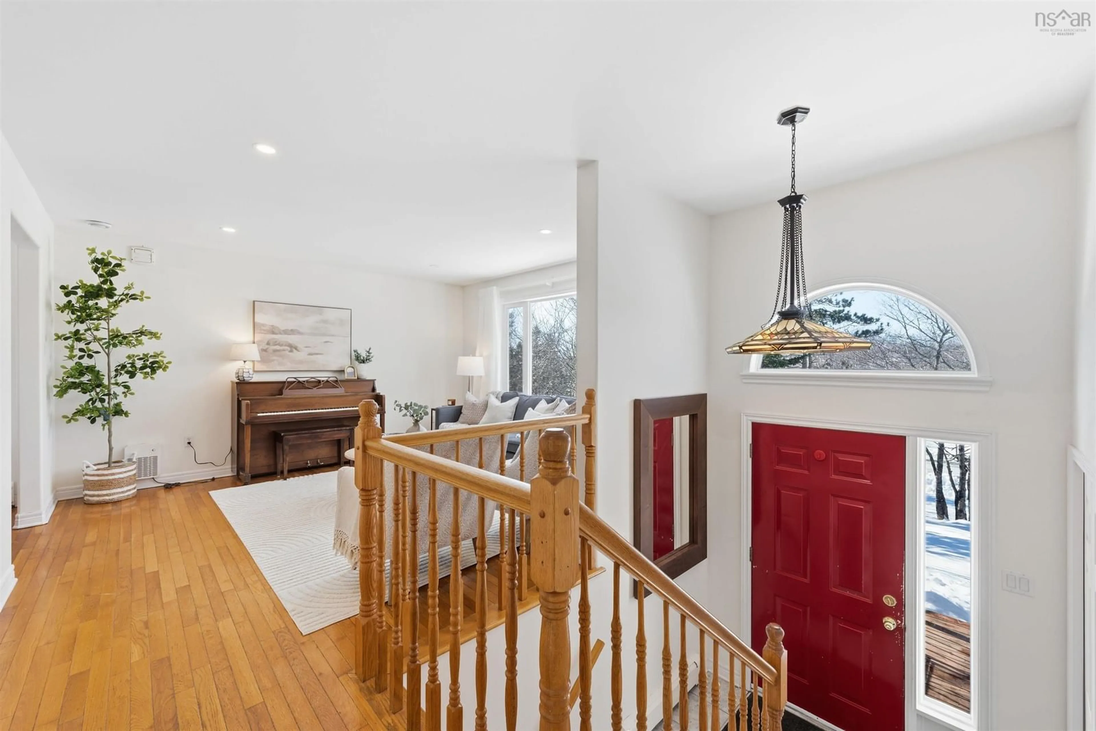 Indoor foyer for 19 Kilbride Dr, Stillwater Lake Nova Scotia B3Z 1P4