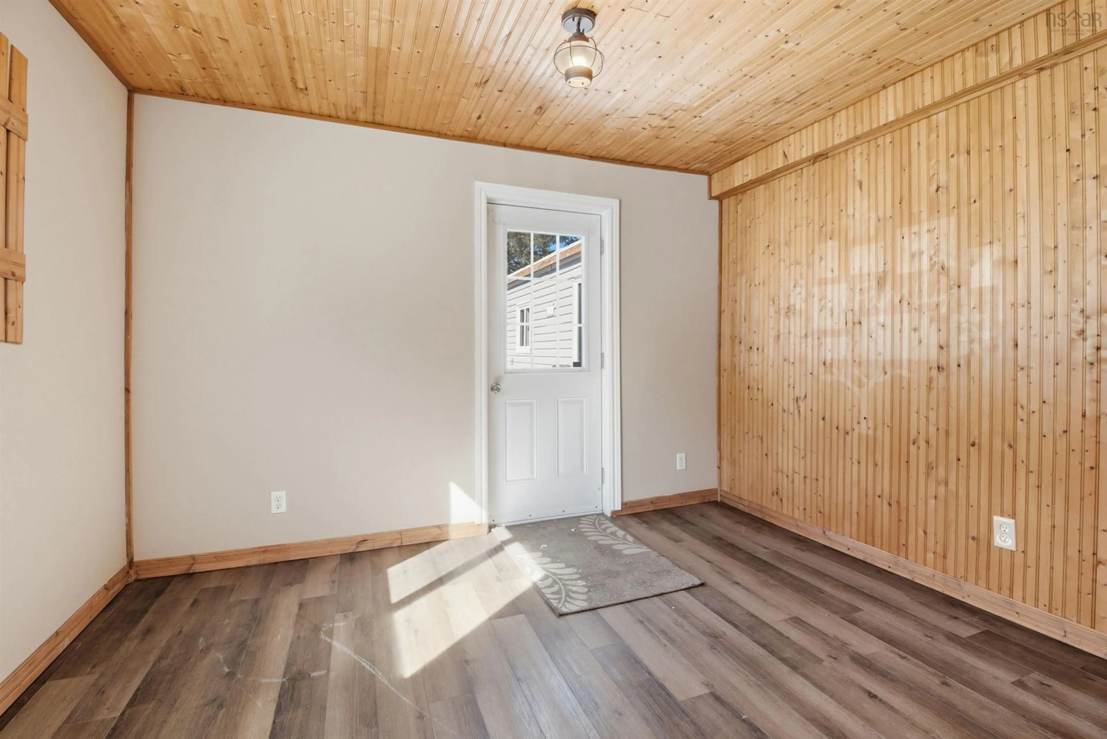Indoor entryway for 8252 Highway 1, Ardoise Nova Scotia B0N 1L0