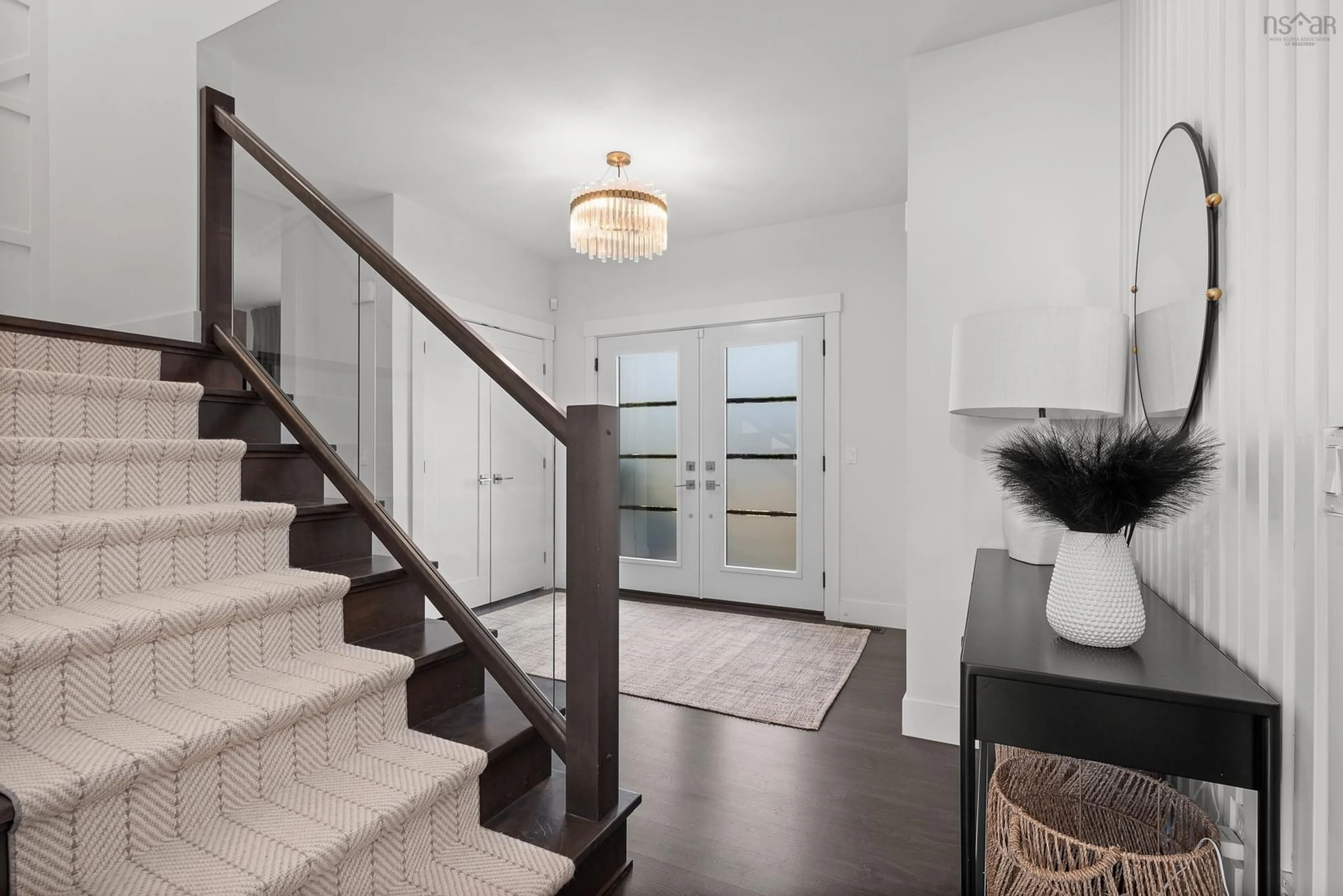 Indoor entryway for 1424 Mccabe Lake Dr, Middle Sackville Nova Scotia B4E 0P6